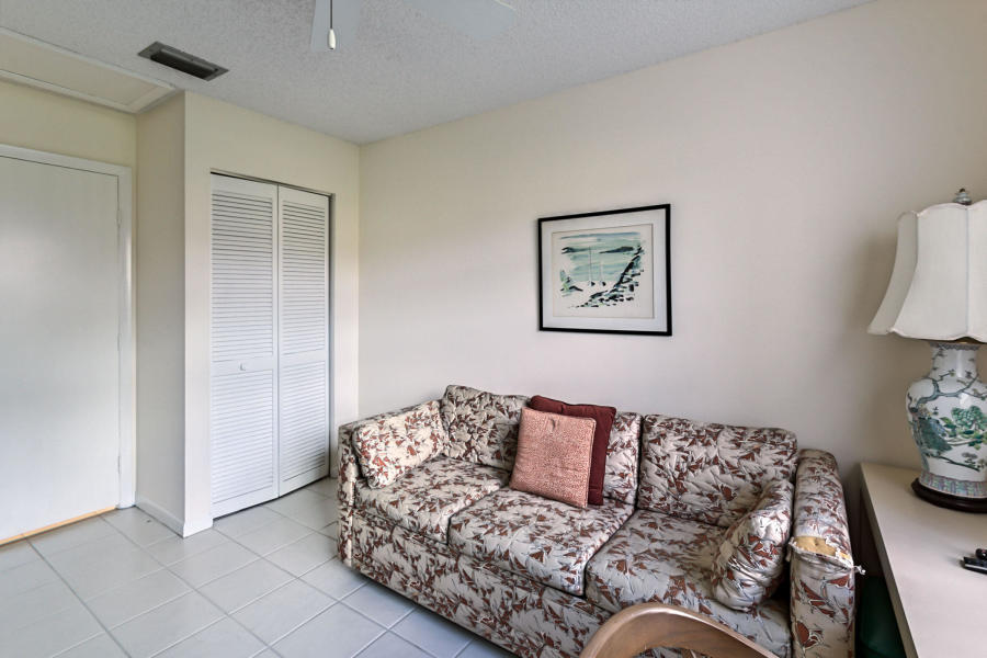 THORNHILL GLEN - Residential Lease