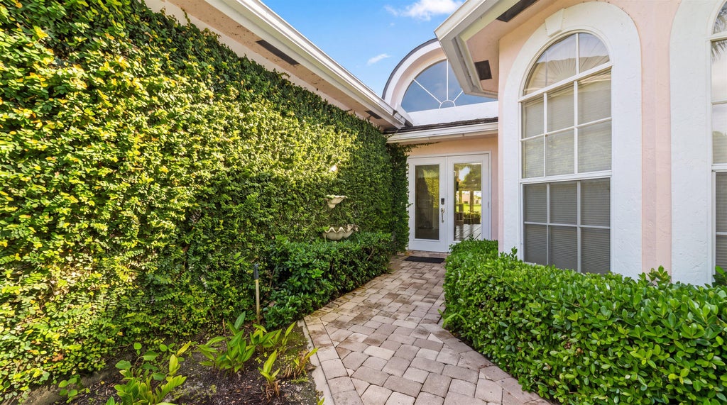 Photo of 2443 Muir Circle, Wellington, FL 33414 (MLS # B26080401)