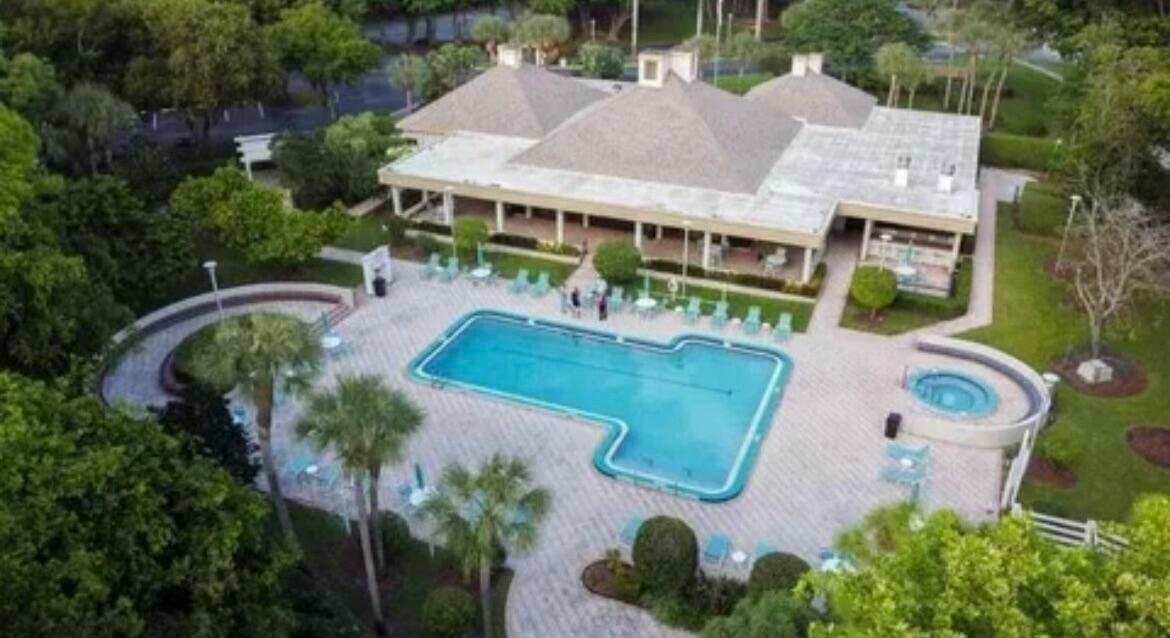 EASTWINDS AT CROSSWINDS C - Residential Lease