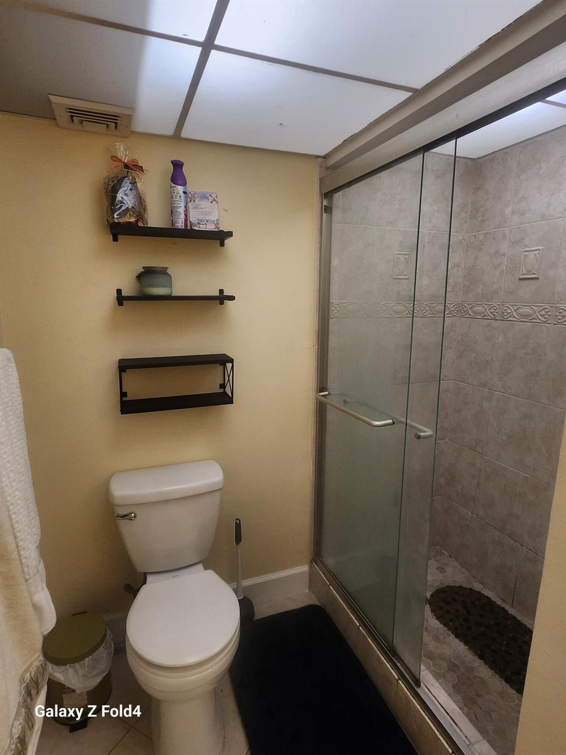 VERSAILLES GARDENS CONDO - Residential Lease
