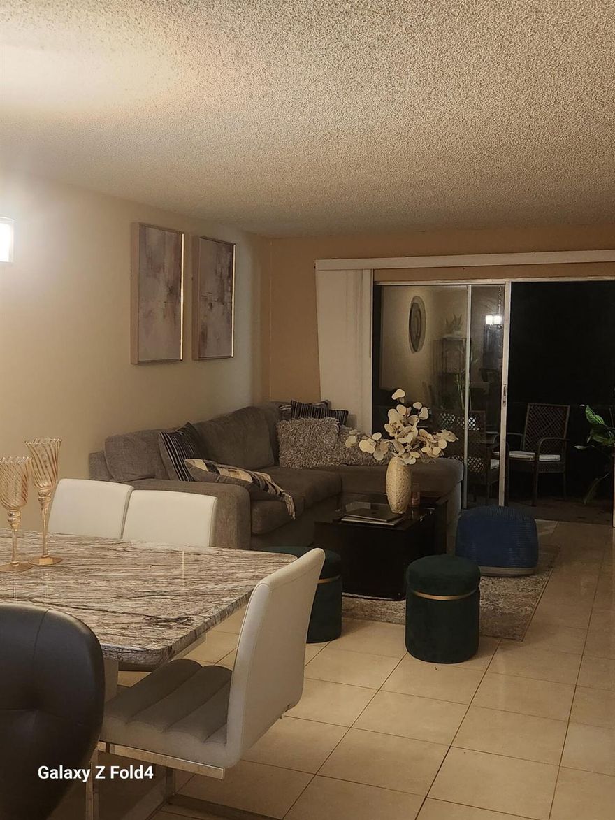 FULLY UPGRADED THROUGHOUT 2/2 RARE AVAILABLE IN VERSAILLES. SCREENED IN PATIO. TONS OF AMENITIES INCLUDING POOL, RAQUETBALL, TENNIS JUST TO A NAME A FEW. CONME SCHEDULE YOUR APPOINTMENT TO SEE THIS GEM TODAY!