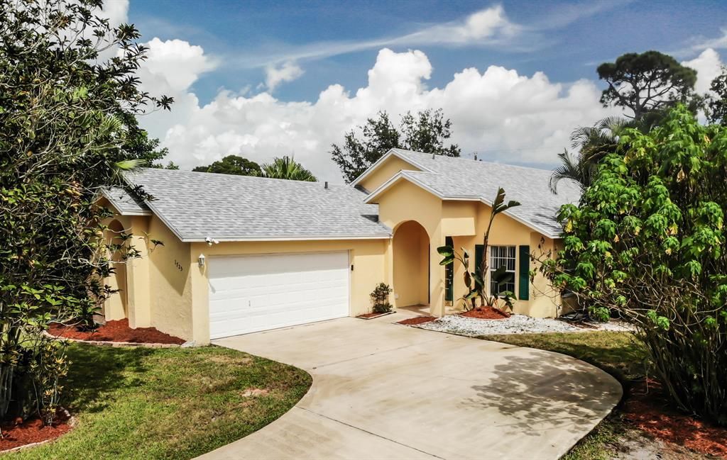 Photo of 1725 SE Clearmont Street, Port Saint Lucie, FL 34983 (MLS # R10746206)