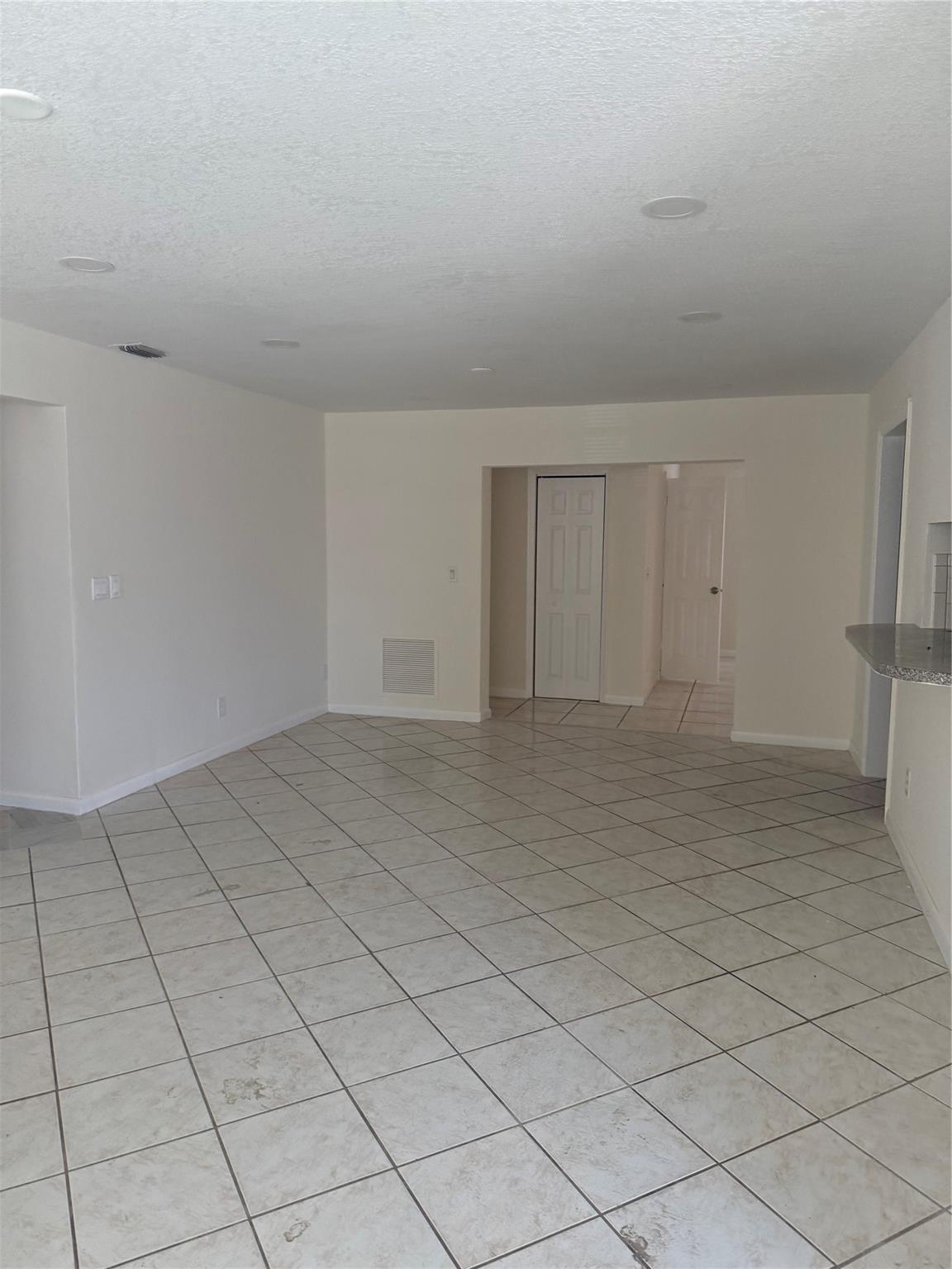 Park Manor 01 - Residential