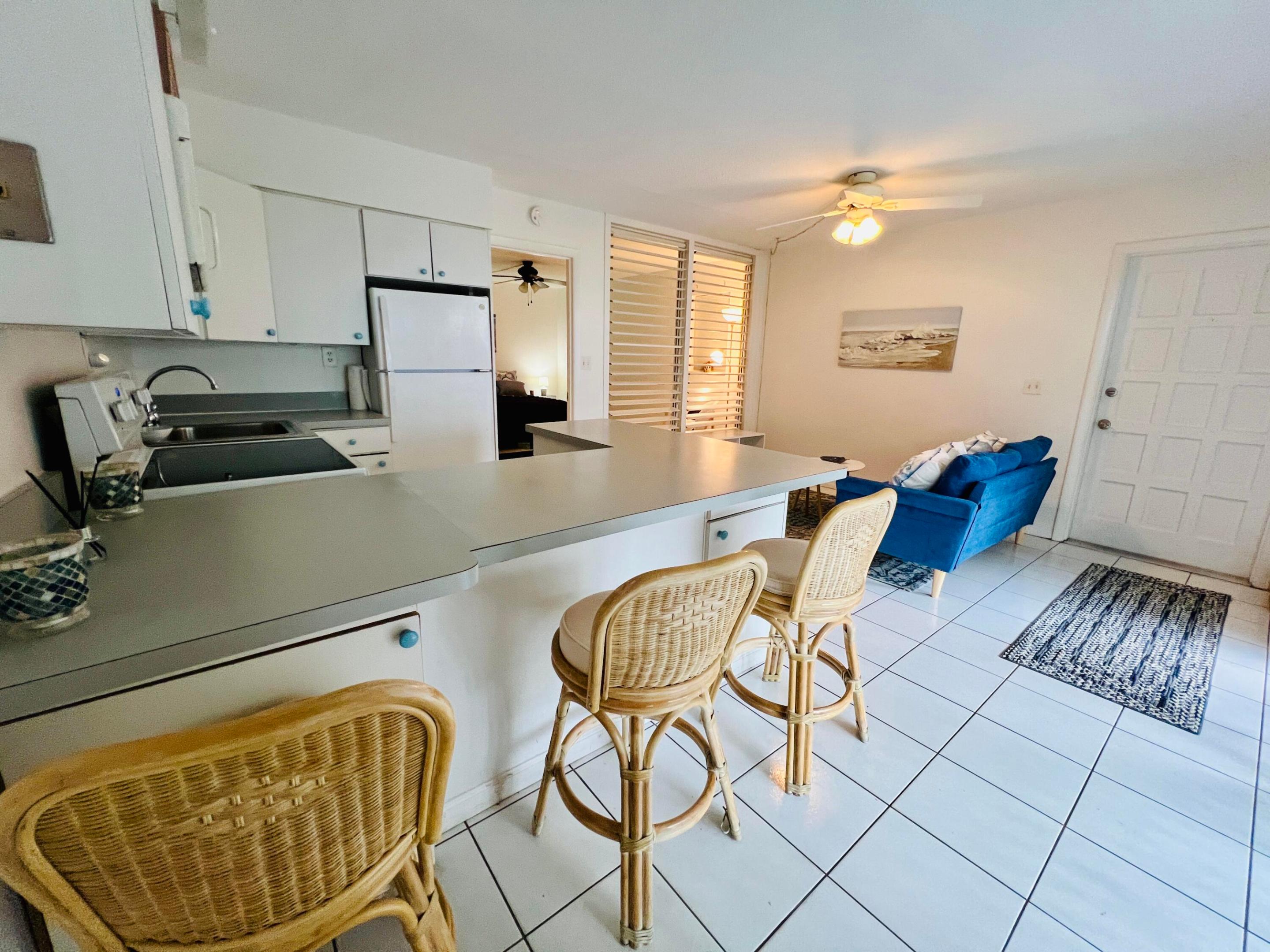 VILLA DEL SOL CONDOMINIUM - Residential