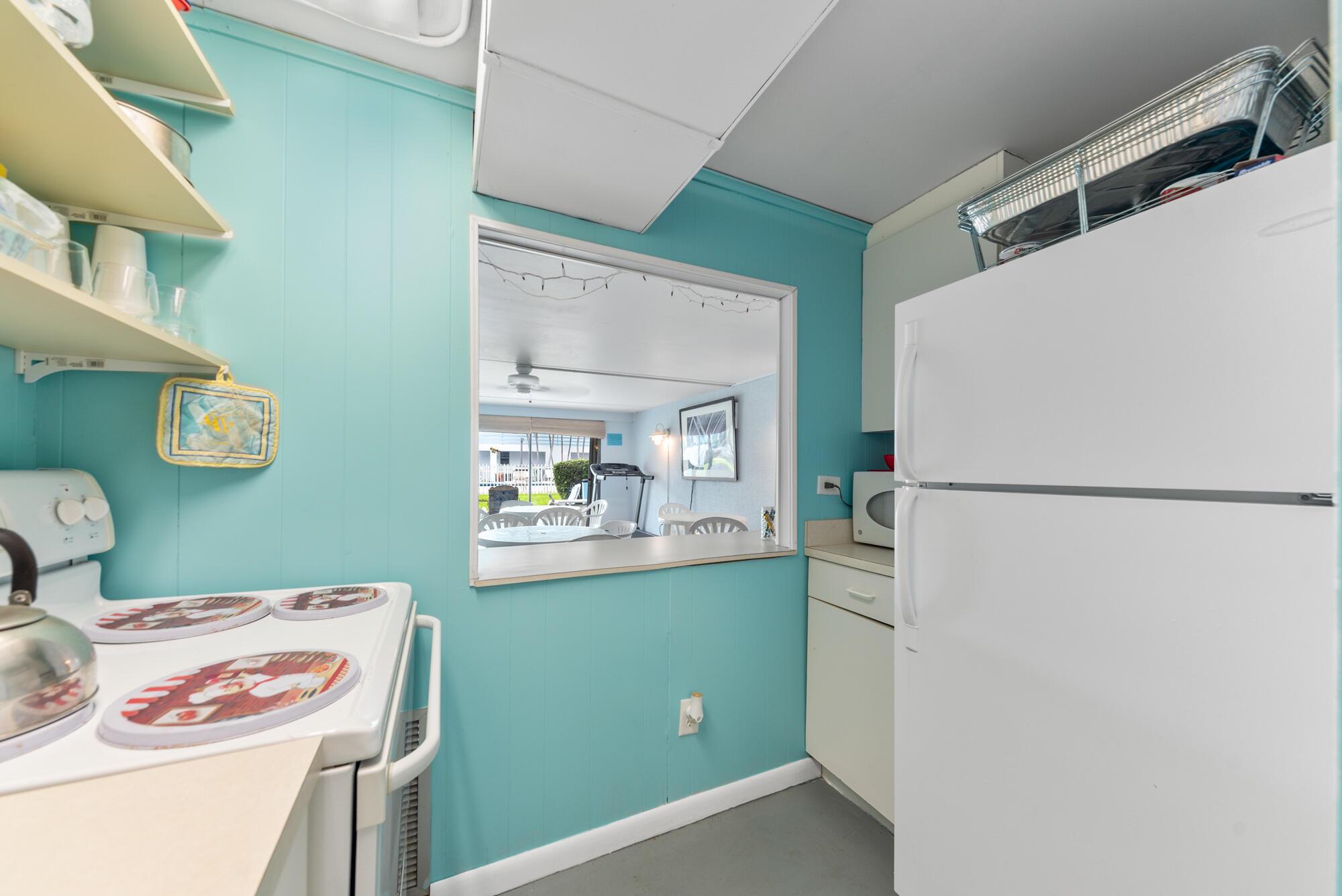 VILLA DEL SOL CONDOMINIUM - Residential