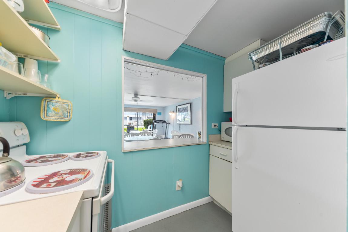 VILLA DEL SOL CONDOMINIUM - Residential