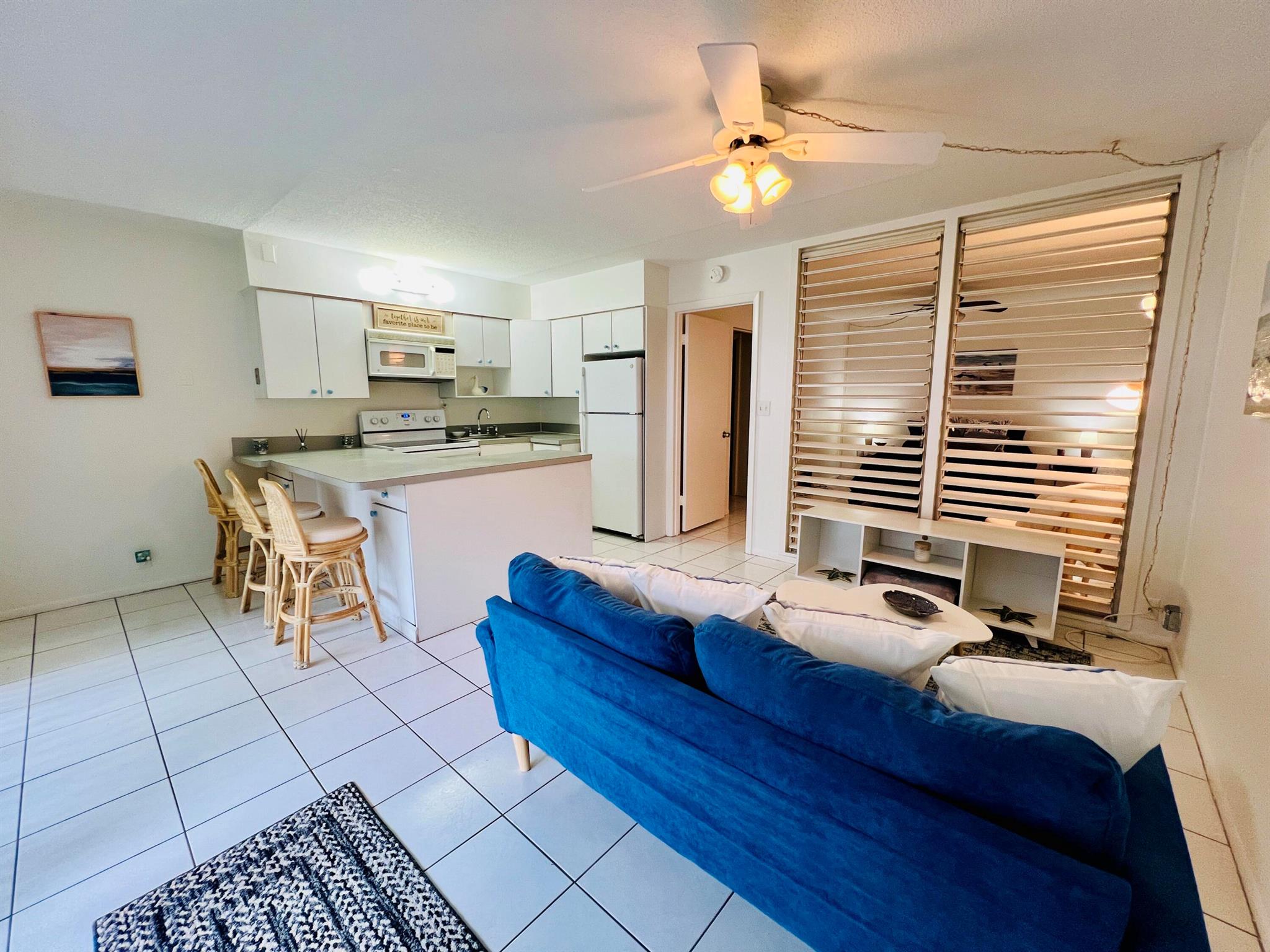 VILLA DEL SOL CONDOMINIUM - Residential