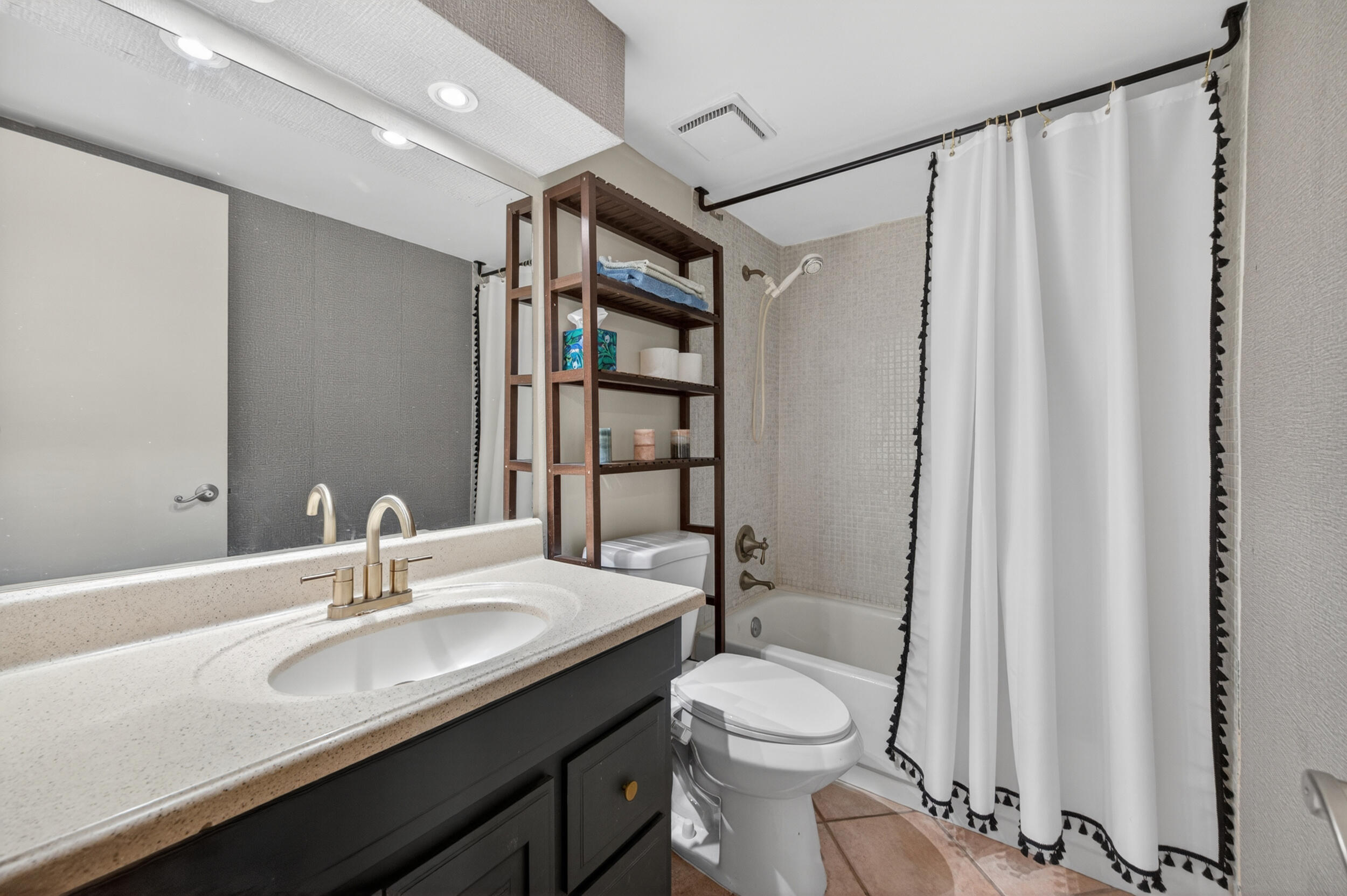 ESCAPE AT ARROWHEAD - Residential