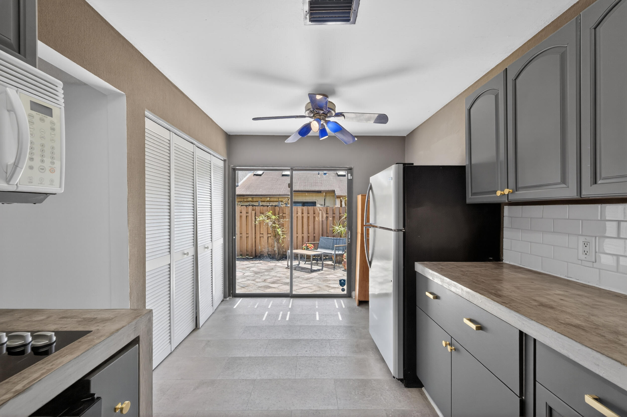 ESCAPE AT ARROWHEAD - Residential