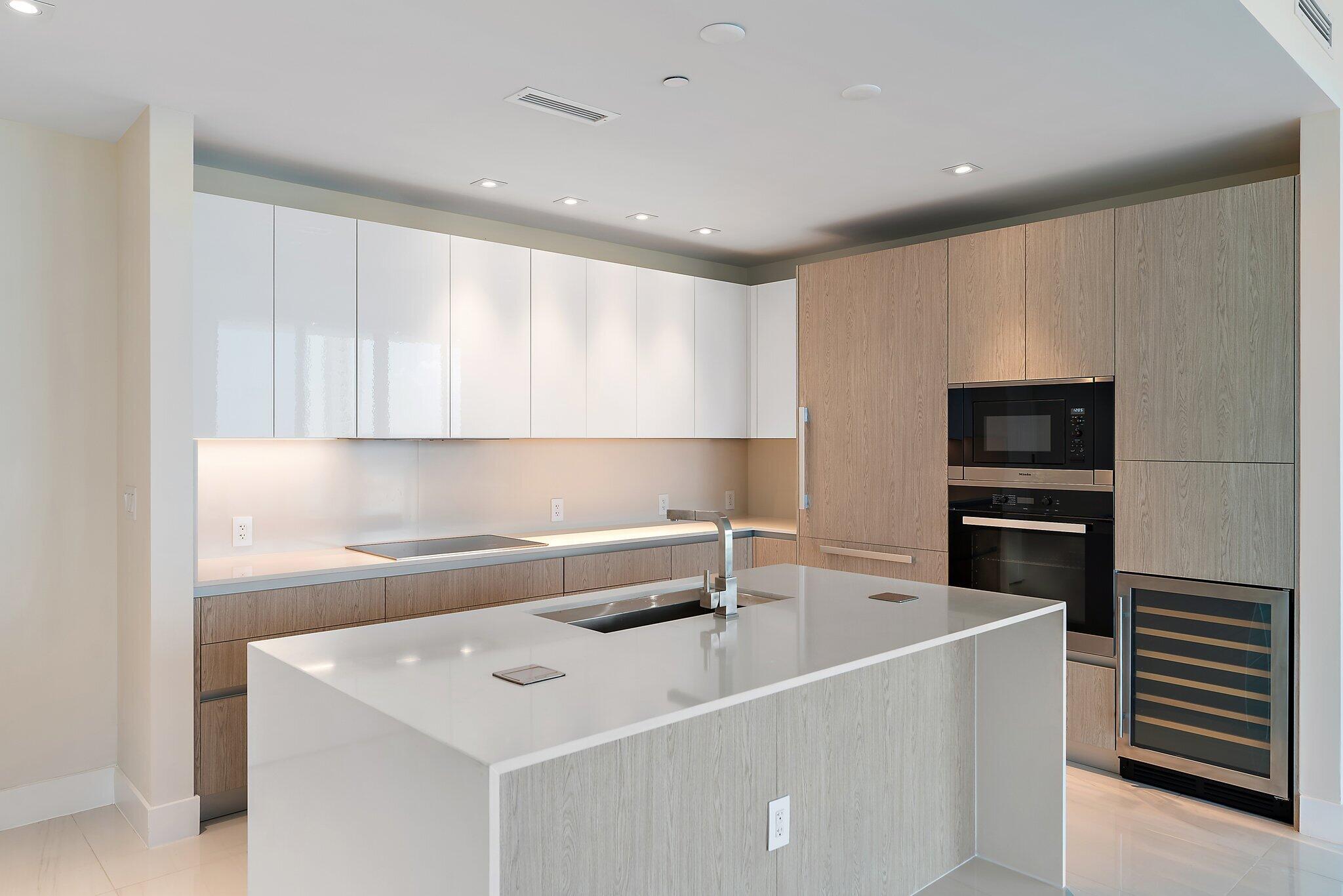 3100 N Ocean Drive H1206