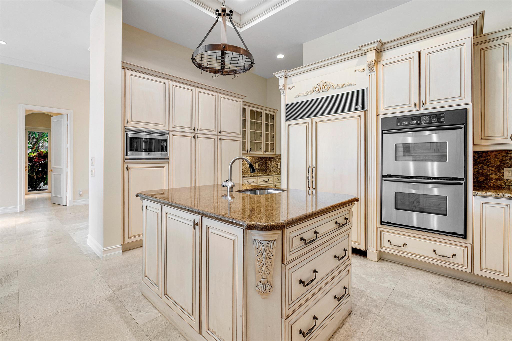 RIO DEL REY SHORES - Residential