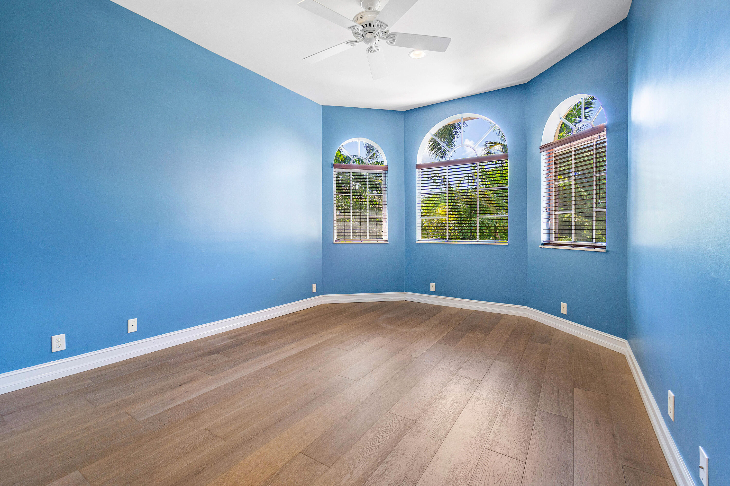 RIO DEL REY SHORES - Residential