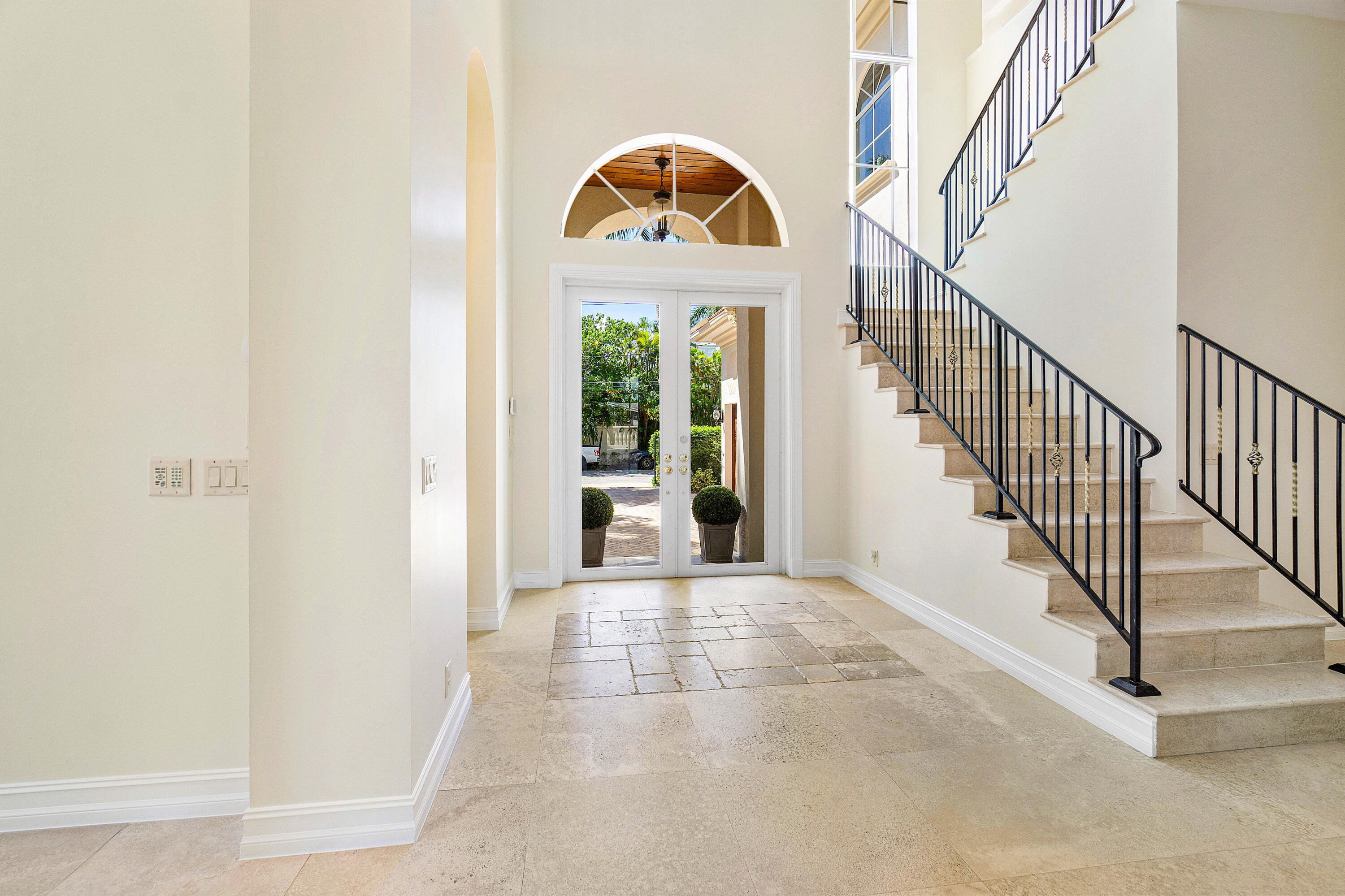 RIO DEL REY SHORES - Residential