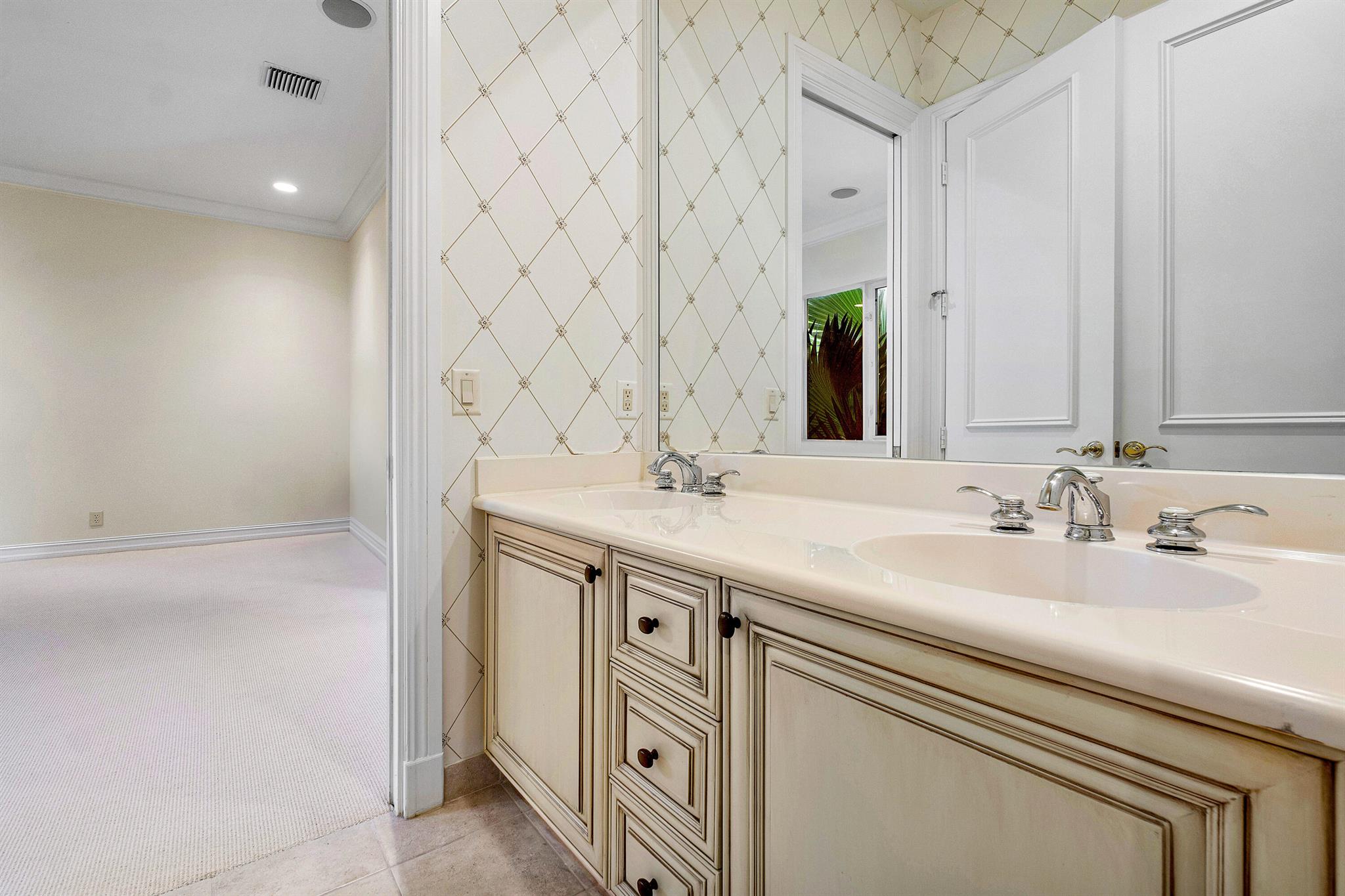 RIO DEL REY SHORES - Residential