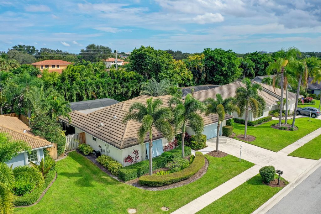 Photo of 2558 Monaco Terrace, Palm Beach Gardens, FL 33410 (MLS # R11166524)