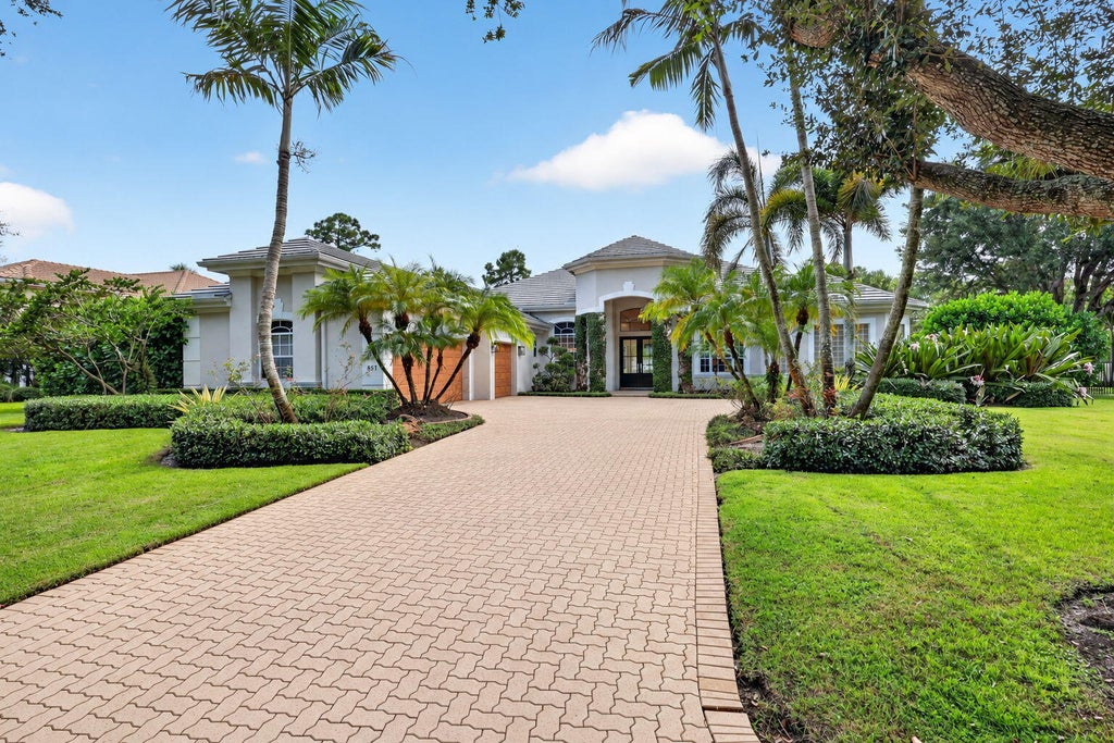 Photo of 851 FOREST GLEN Lane, Wellington, FL 33414 (MLS # B26079151)