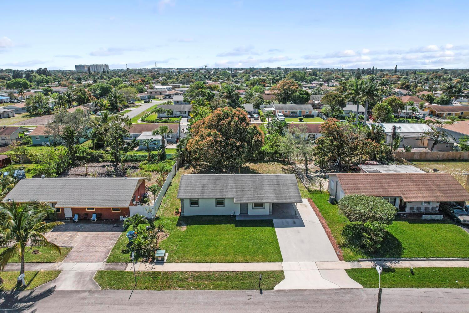 160 NE 19th Avenue