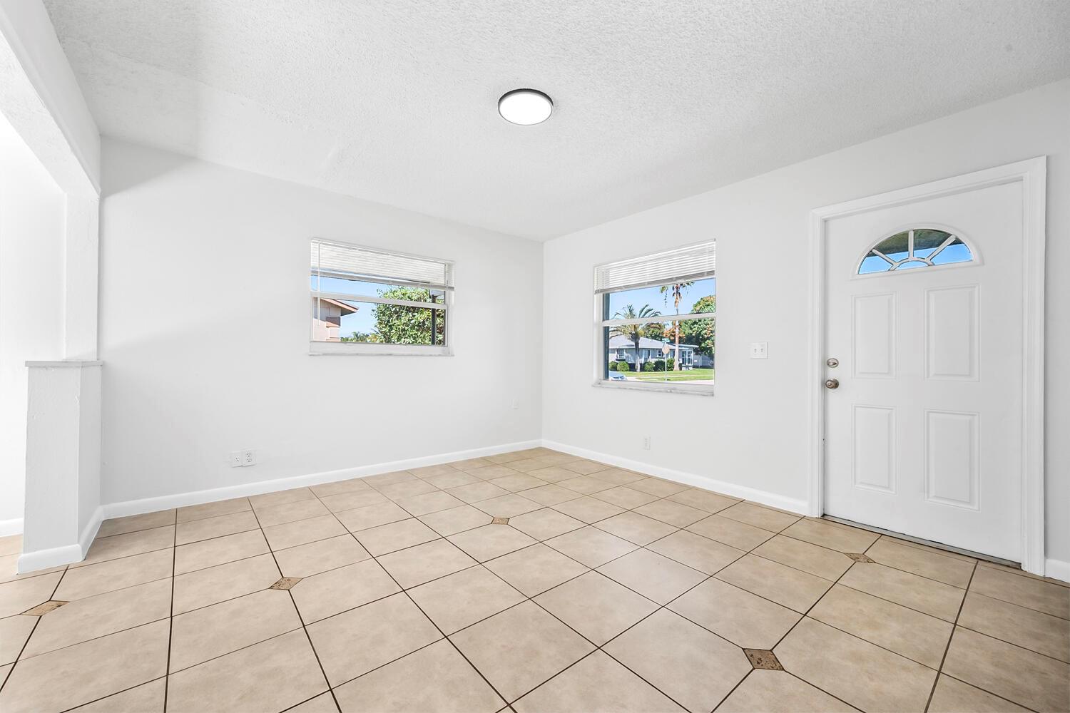 160 NE 19th Avenue