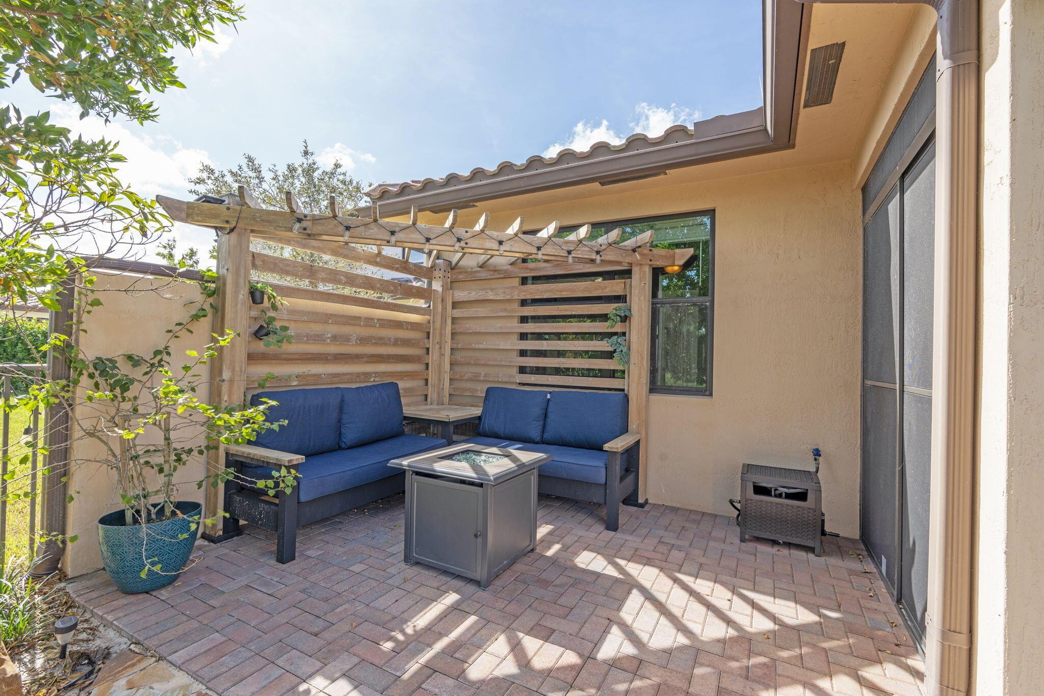 CRESTWOOD NORTH - Residential