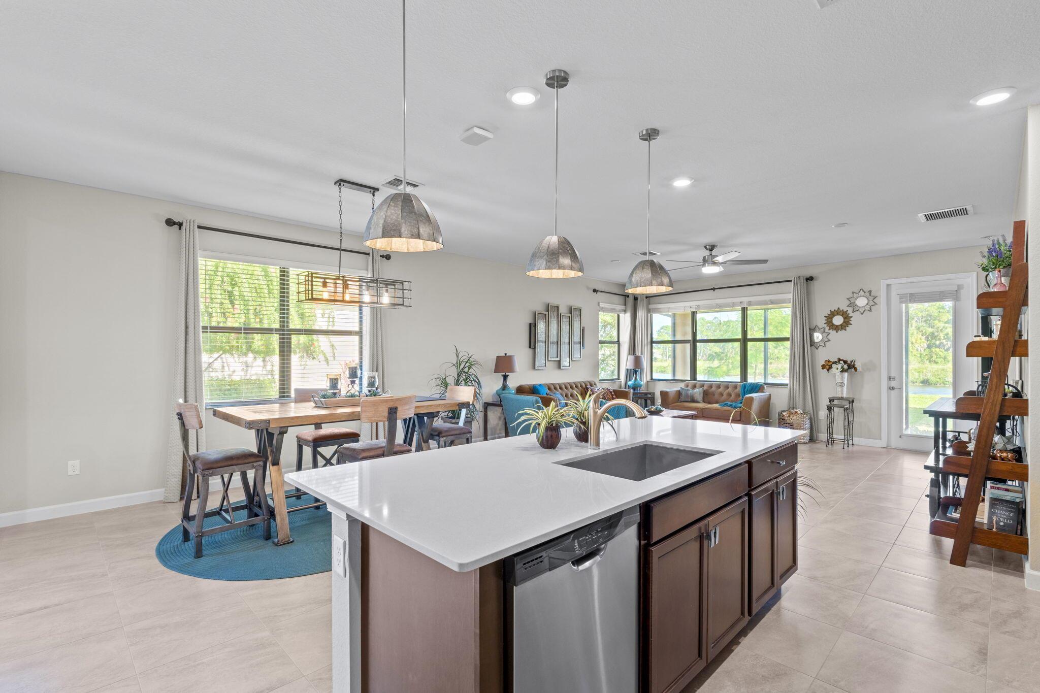 CRESTWOOD NORTH - Residential