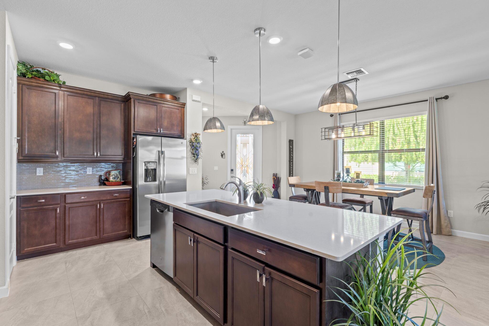 CRESTWOOD NORTH - Residential