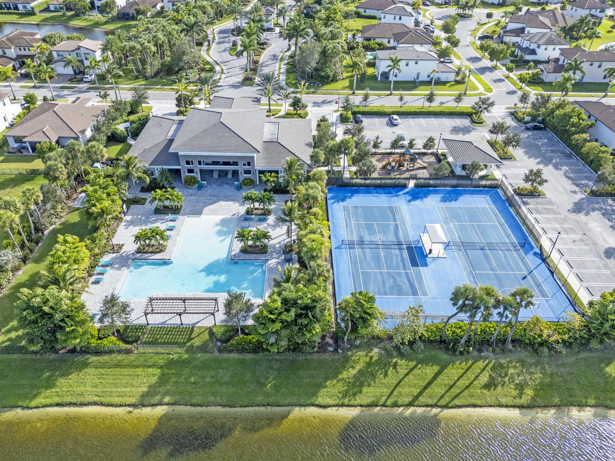 CRESTWOOD NORTH - Residential