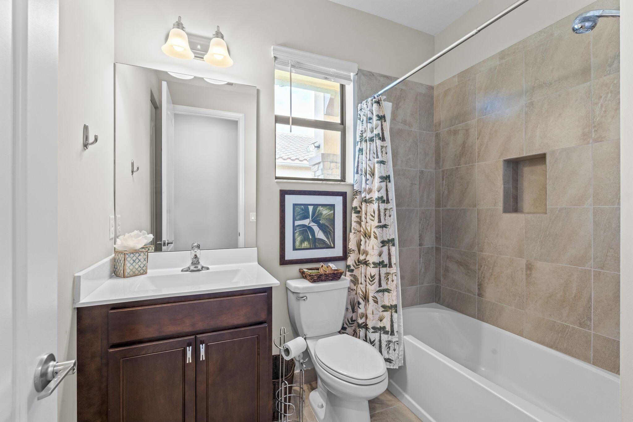 CRESTWOOD NORTH - Residential