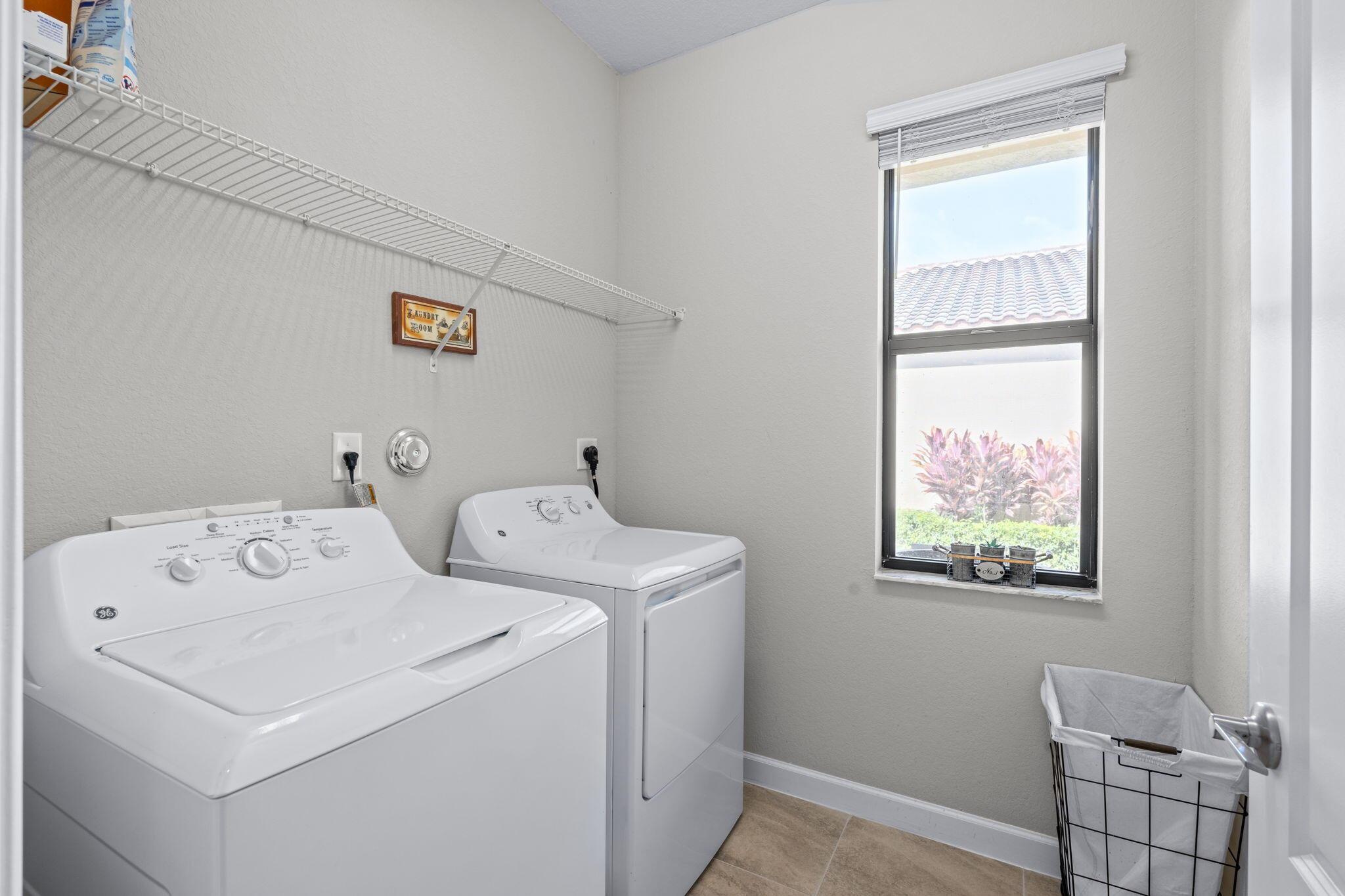 CRESTWOOD NORTH - Residential