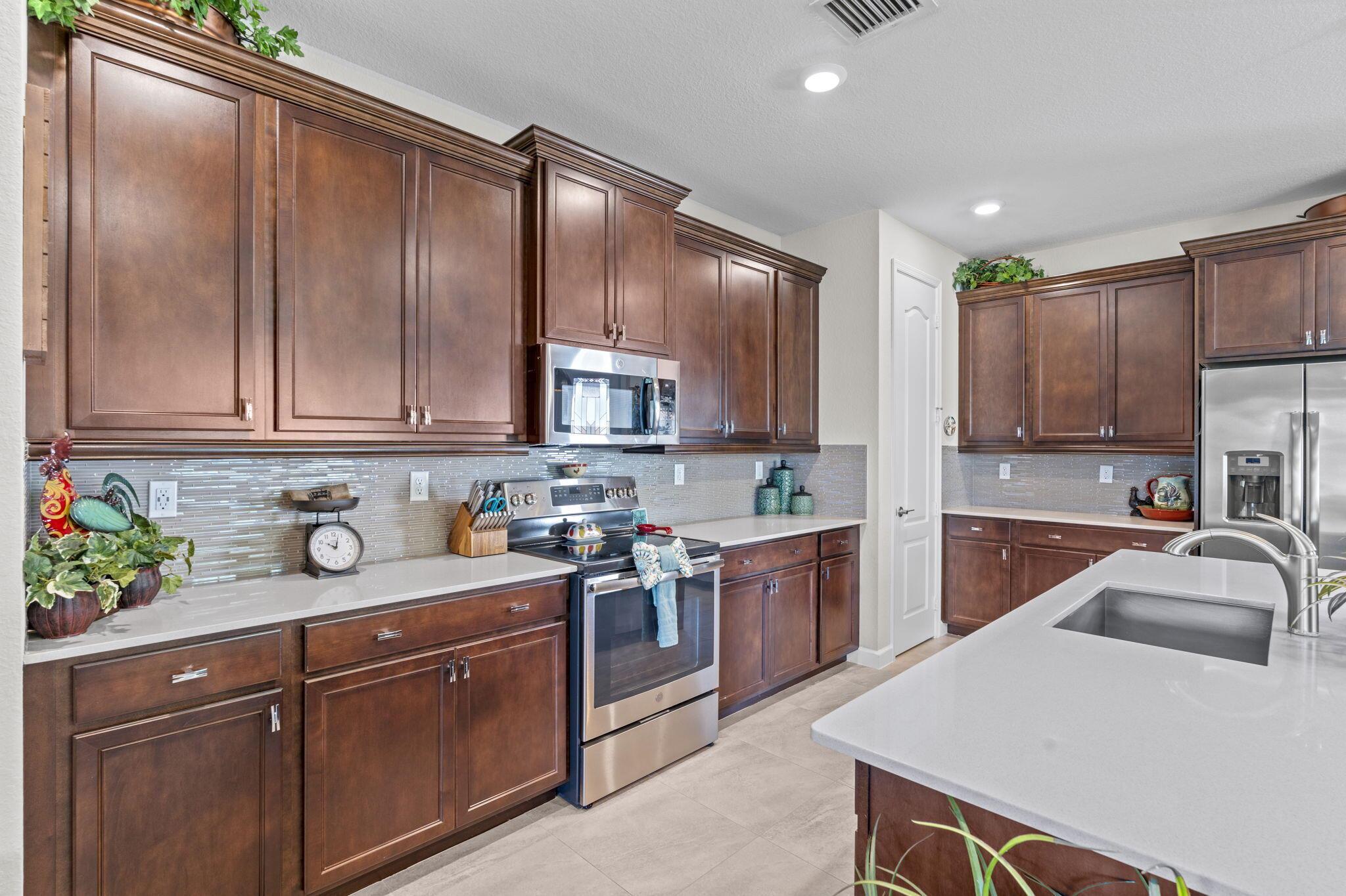 CRESTWOOD NORTH - Residential