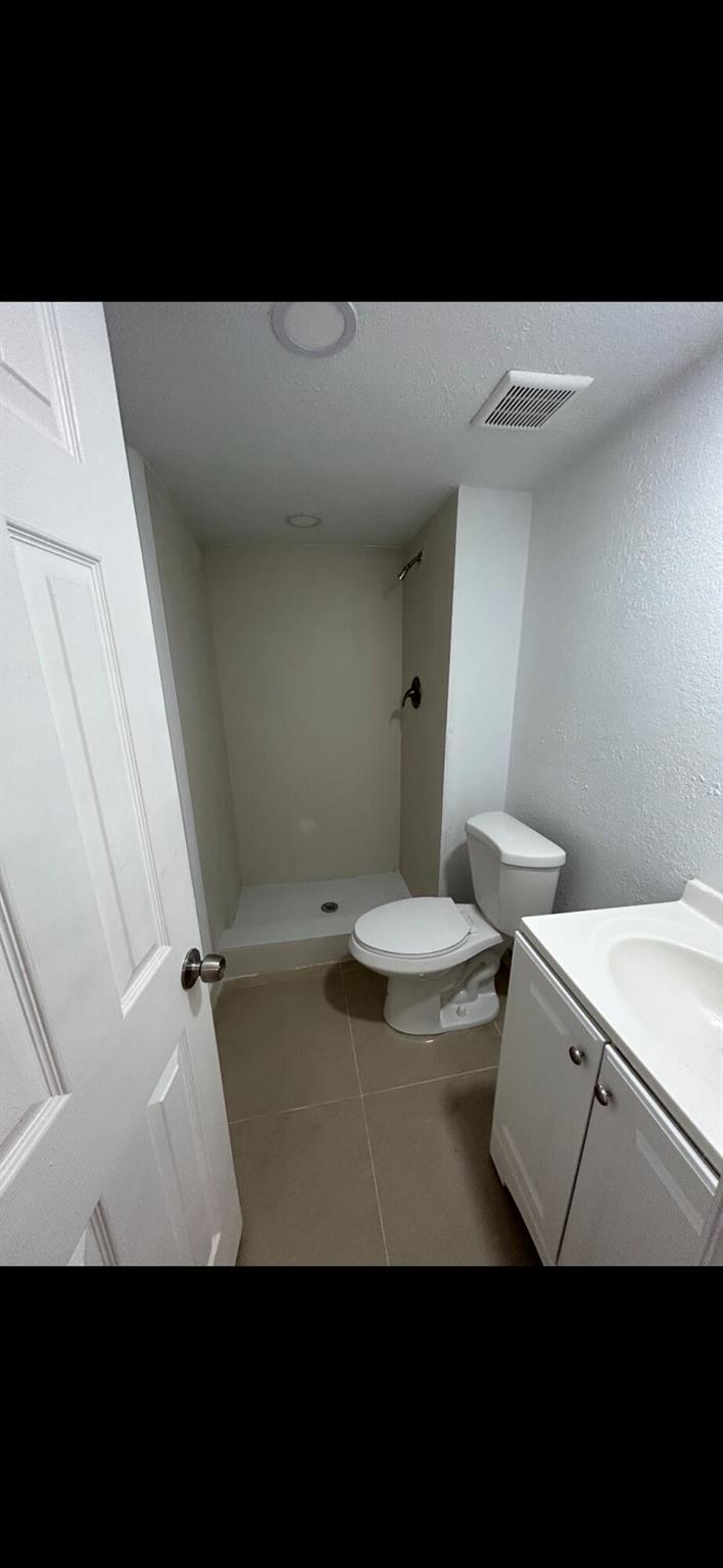 GOLFVIEW OF CORAL SPRINGS - Residential Lease
