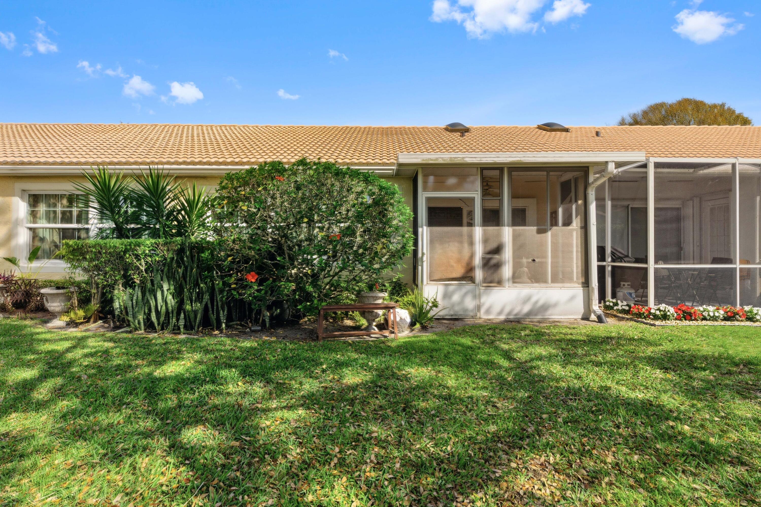 ST TROPEZ AT BOCA GOLF VILLAS CONDO - Residential