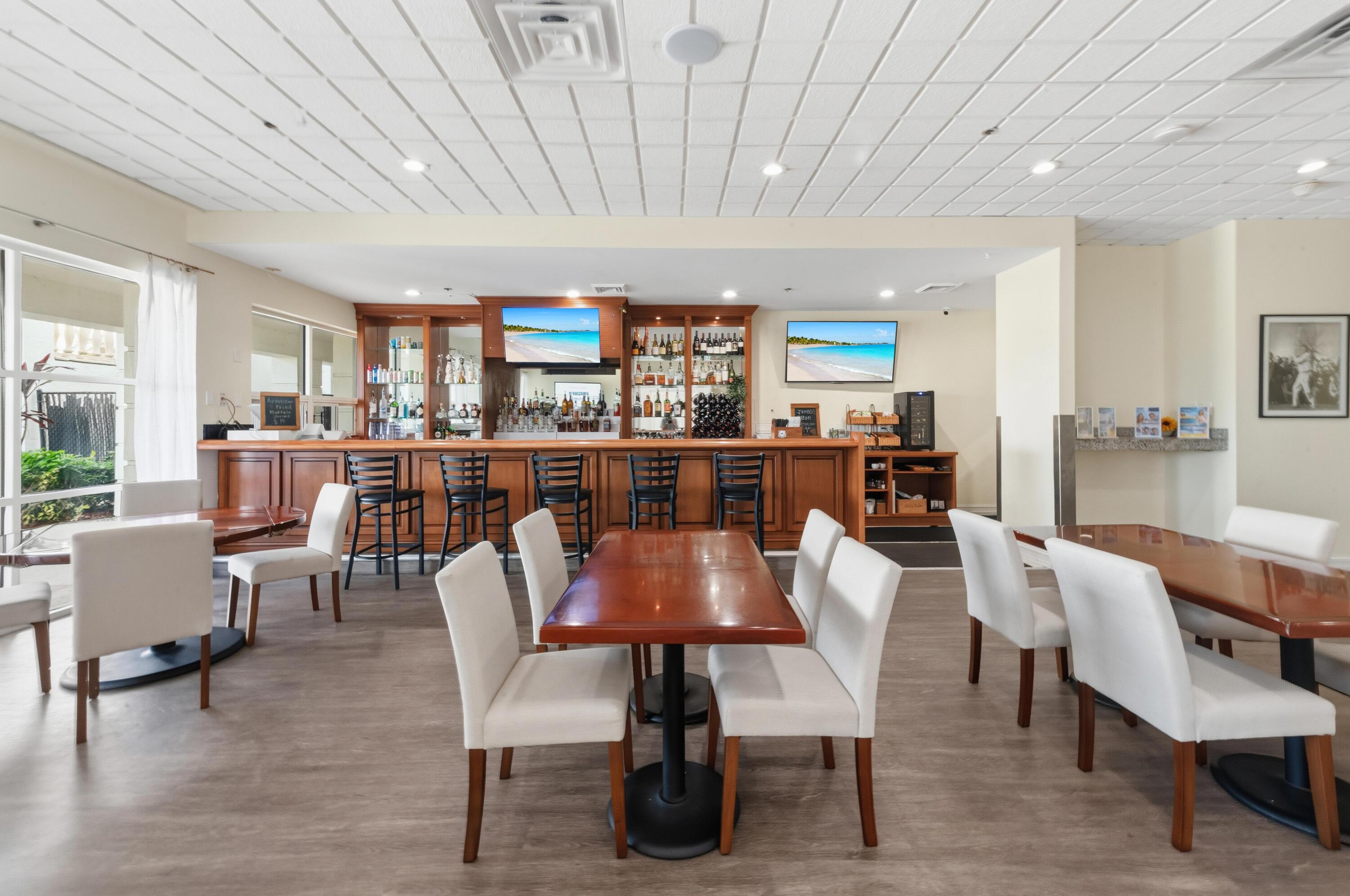 ST TROPEZ AT BOCA GOLF VILLAS CONDO - Residential