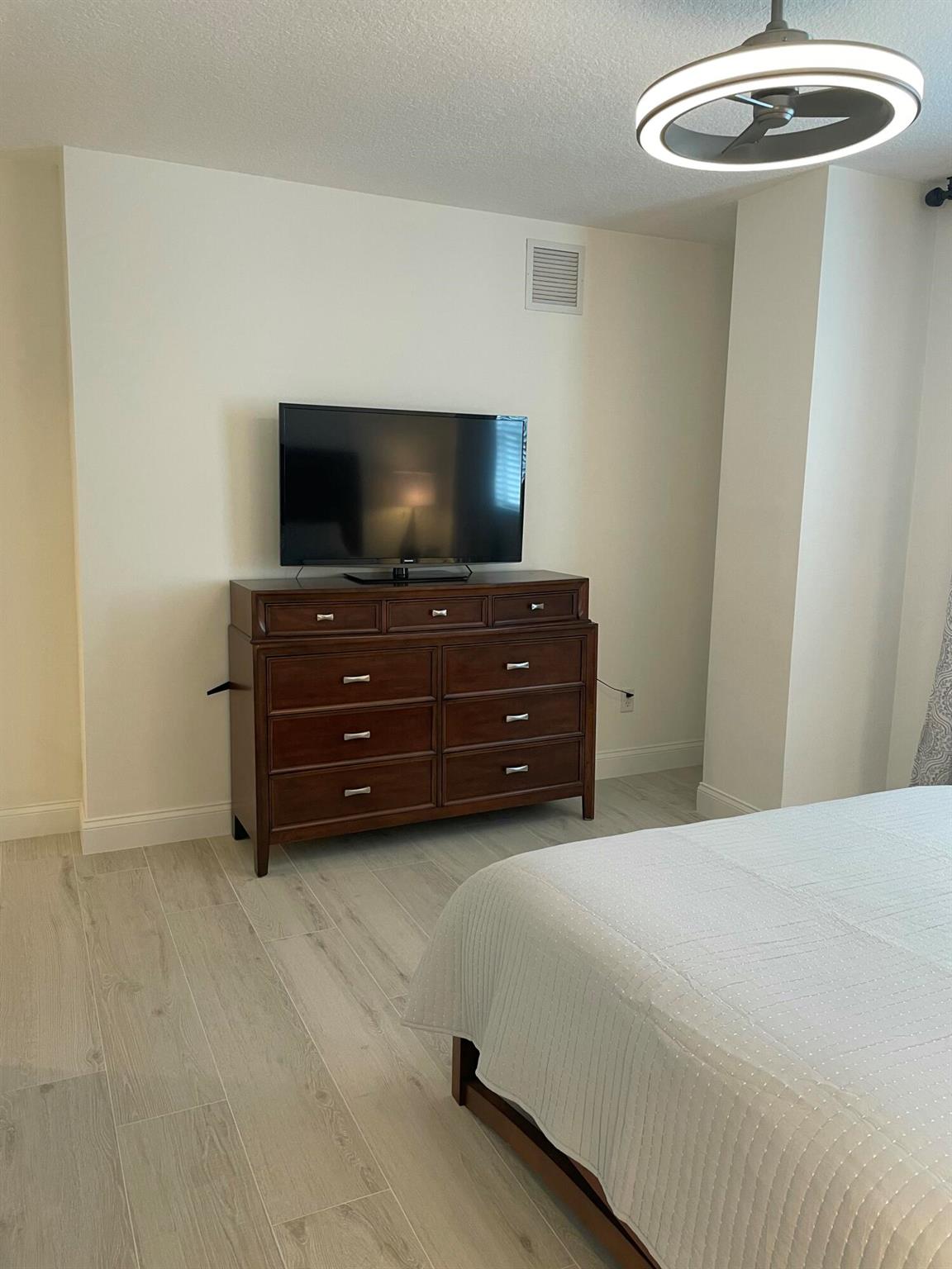PRADO CONDO - Residential Lease