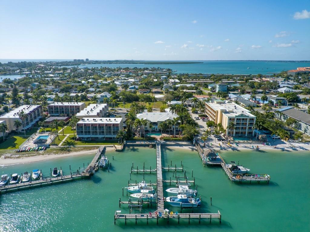 Kiwi Condominium - Residential