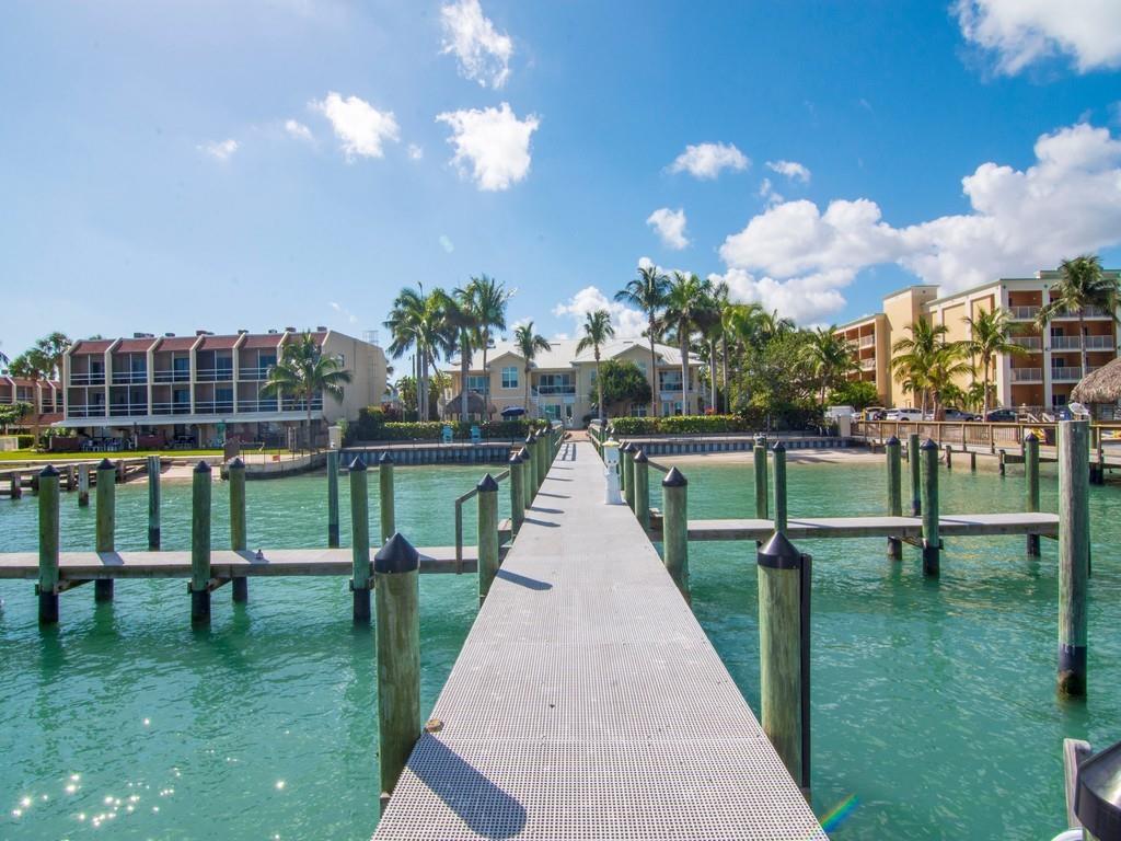 Kiwi Condominium - Residential
