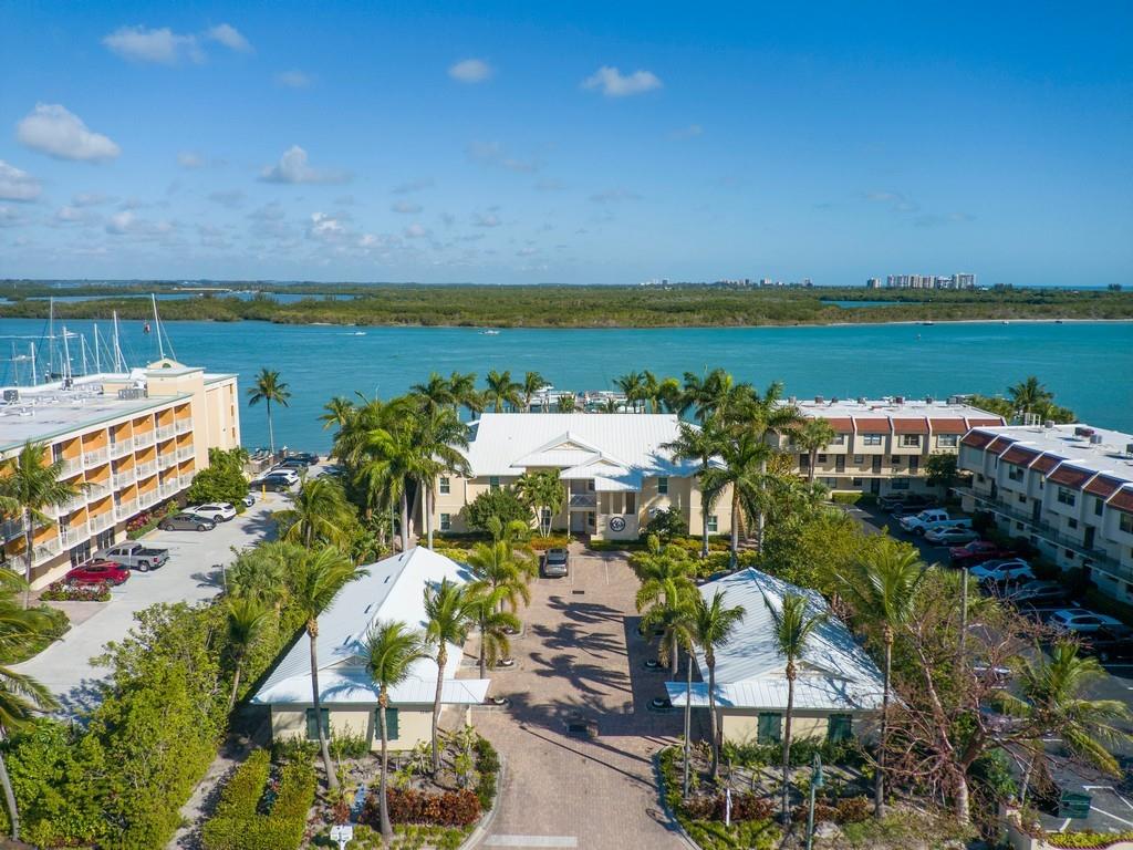 Kiwi Condominium - Residential