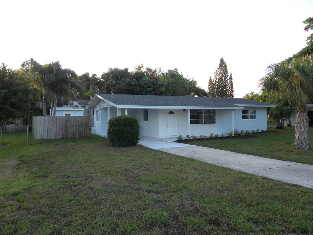 Photo of 3121 NE Spruce Ridge Drive, Jensen Beach, FL 34957 (MLS # R11009259)