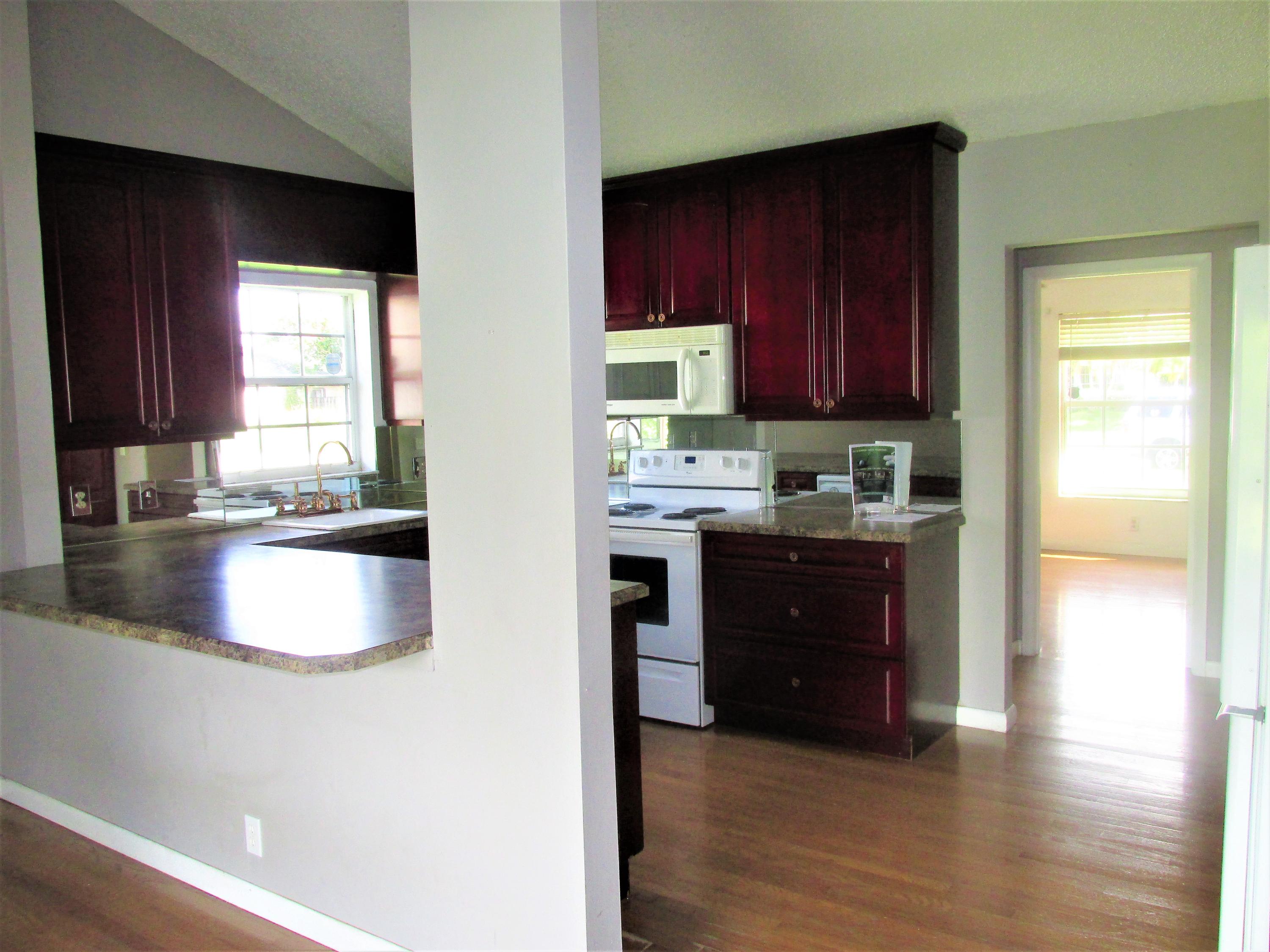 LAKES OF SHERBROOKE PH 6 - Residential