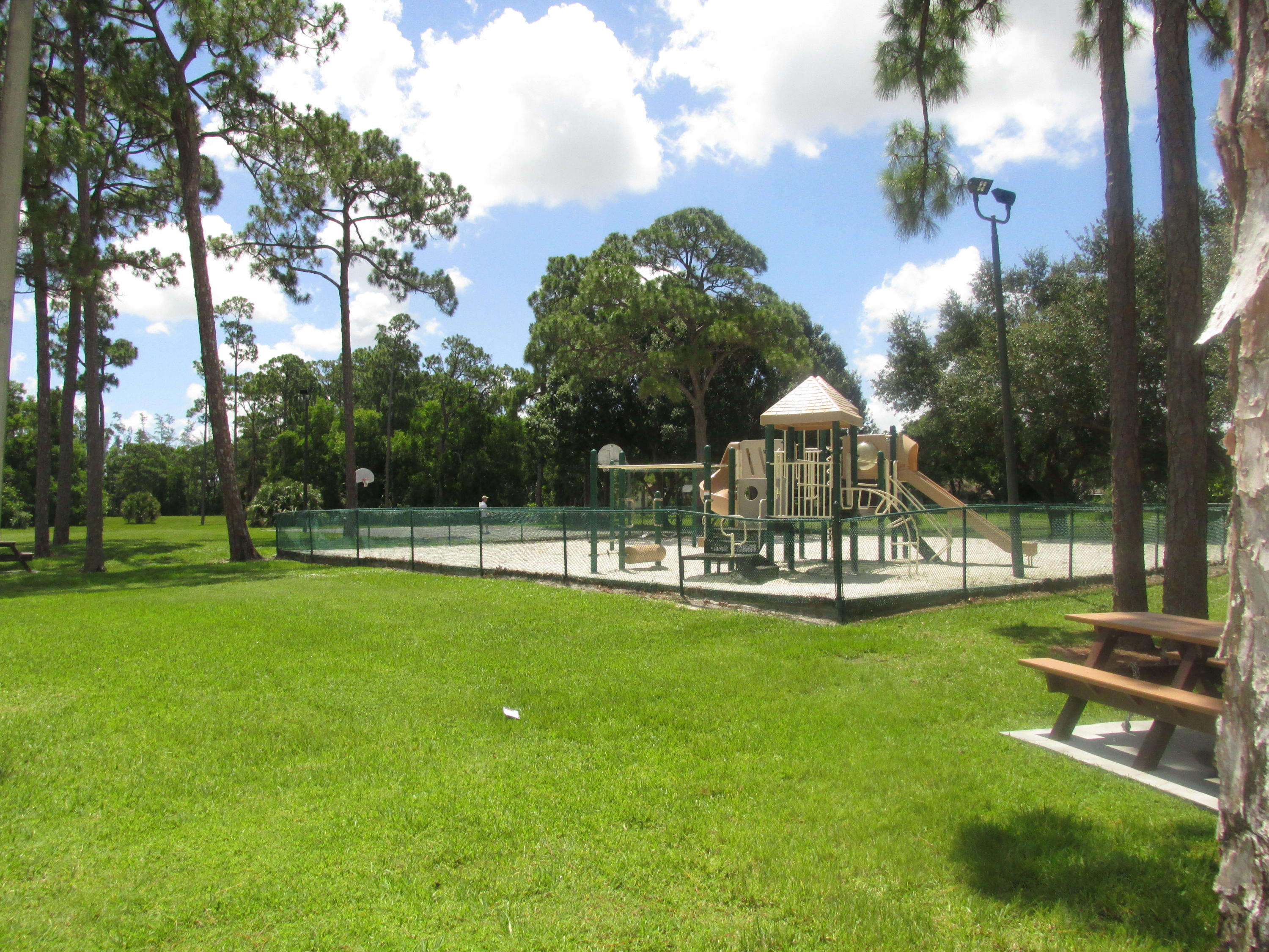 LAKES OF SHERBROOKE PH 6 - Residential