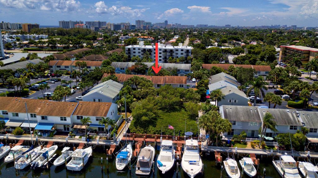 Photo of 2753 Ne 15th Street, Pompano Beach, FL 33062 (MLS # B26001912)