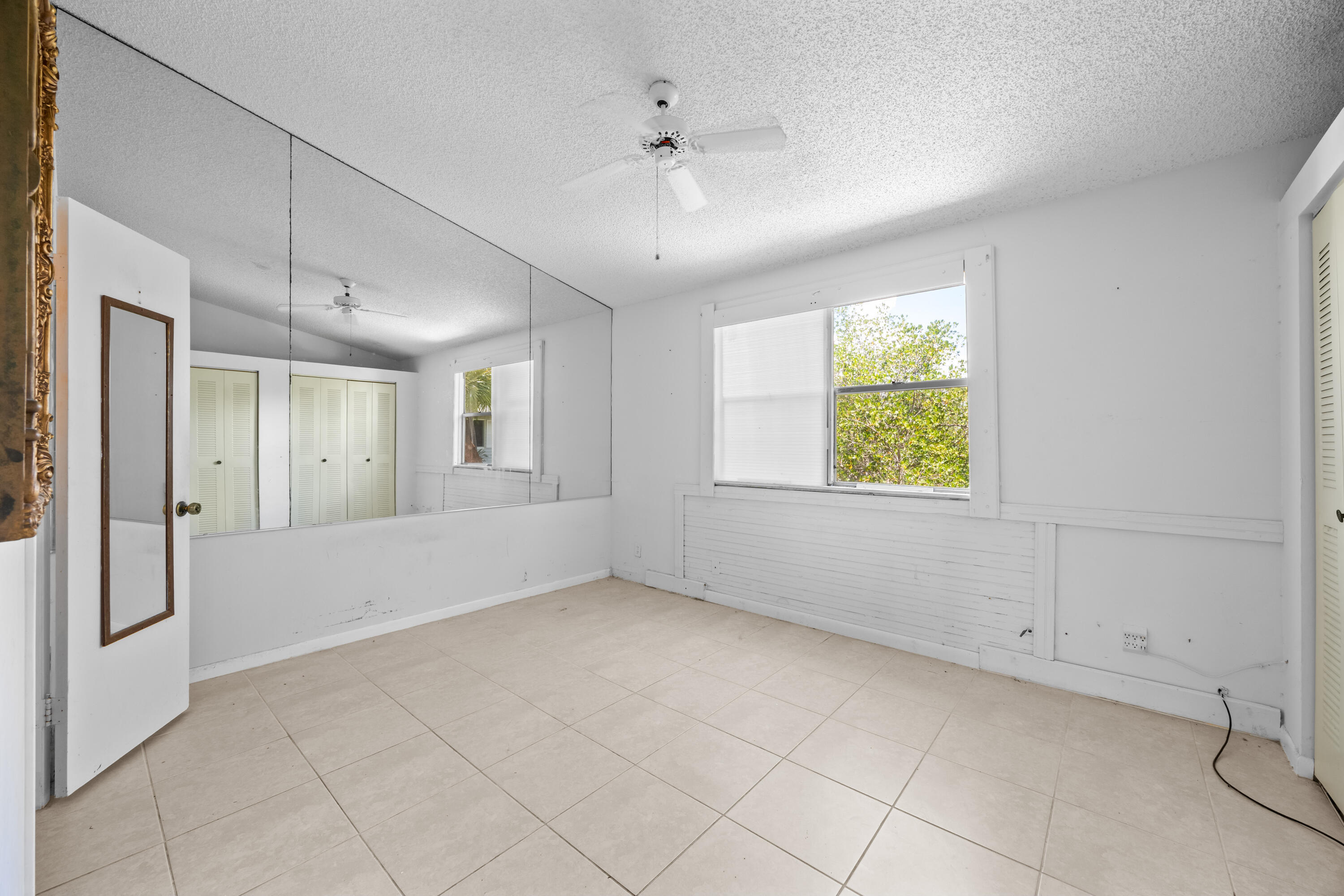 SUN HARBOUR - Residential