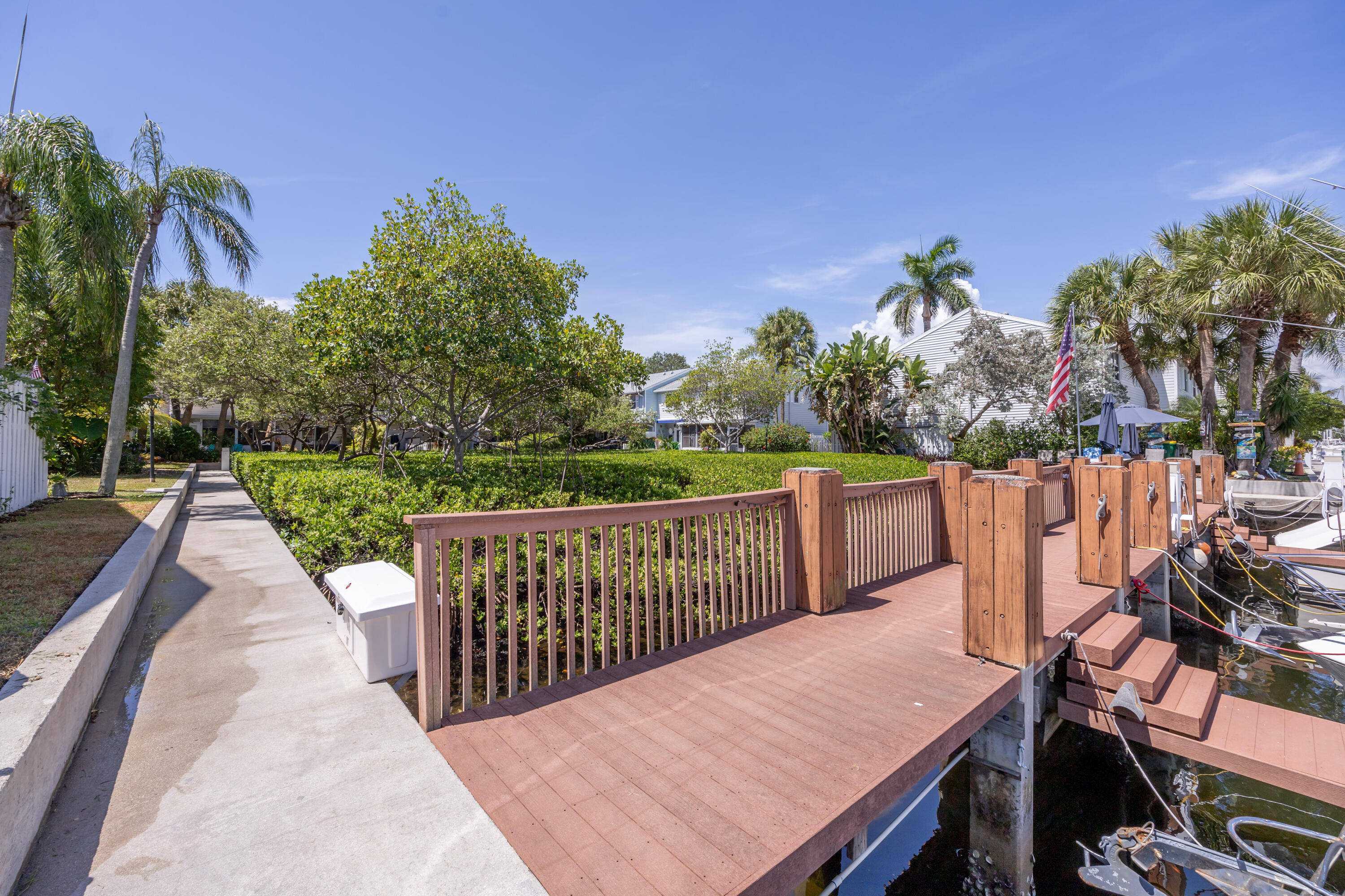 SUN HARBOUR - Residential