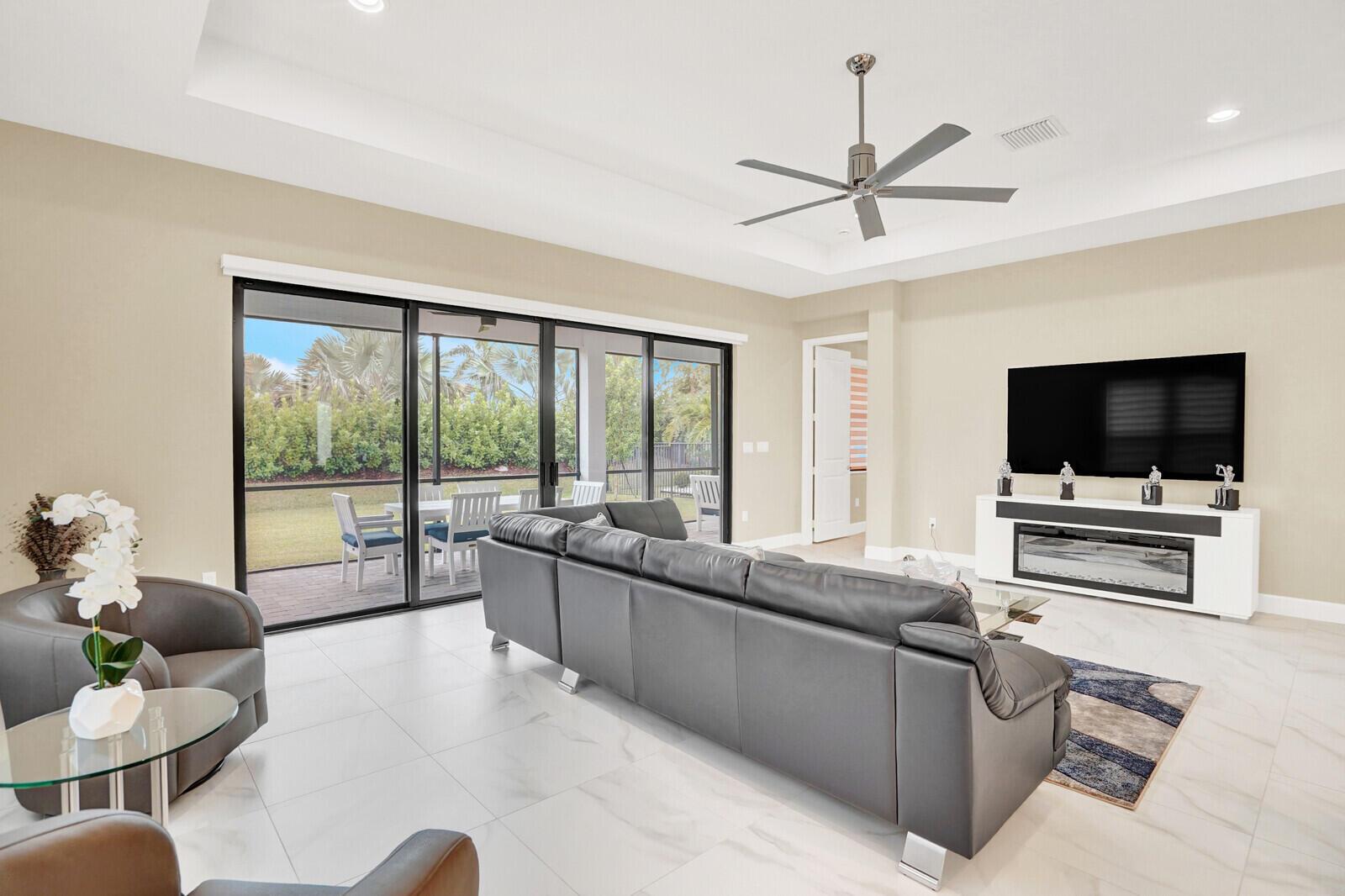 Valencia Grand - Residential