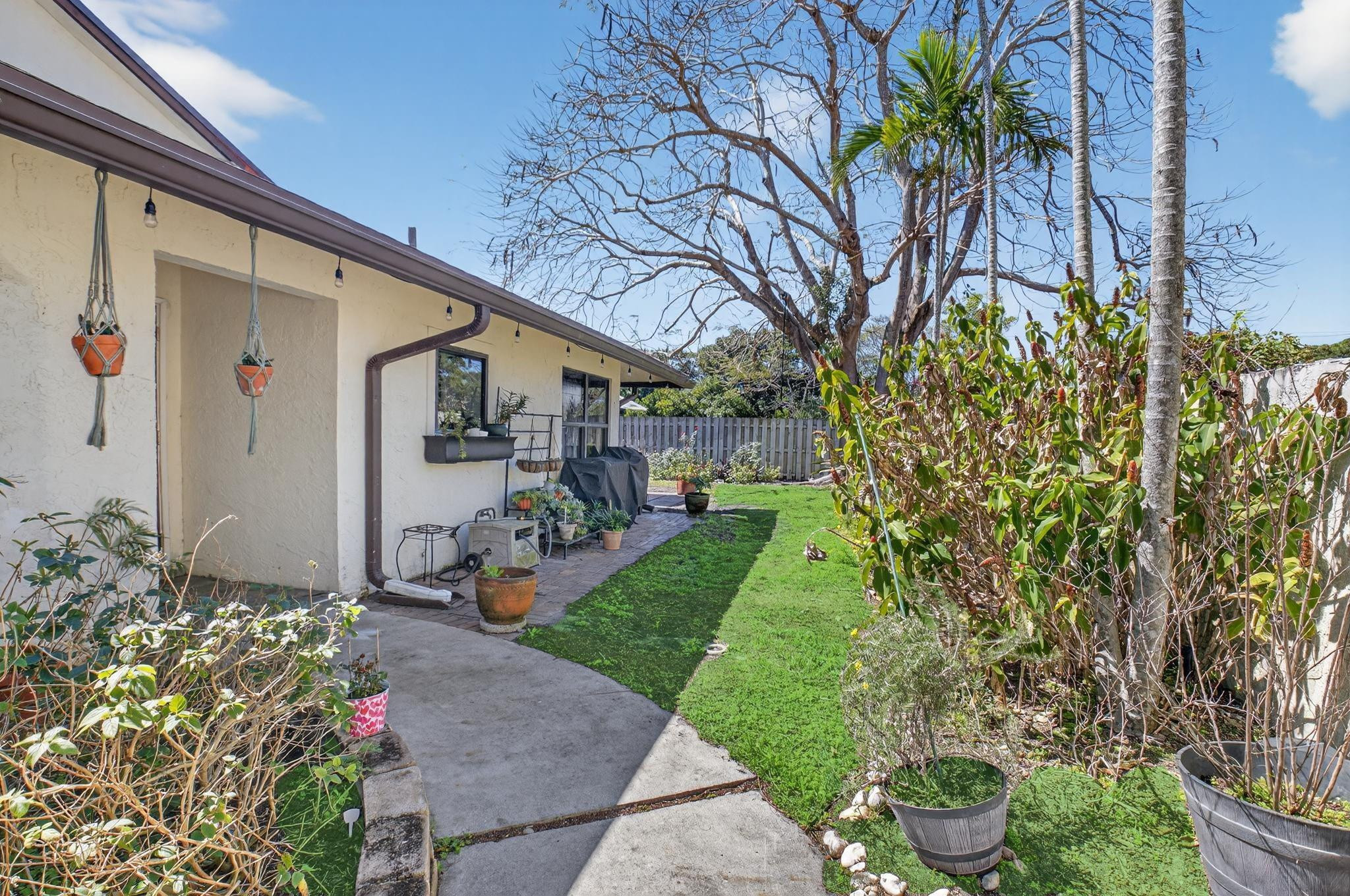 504 SW 29th Avenue 504