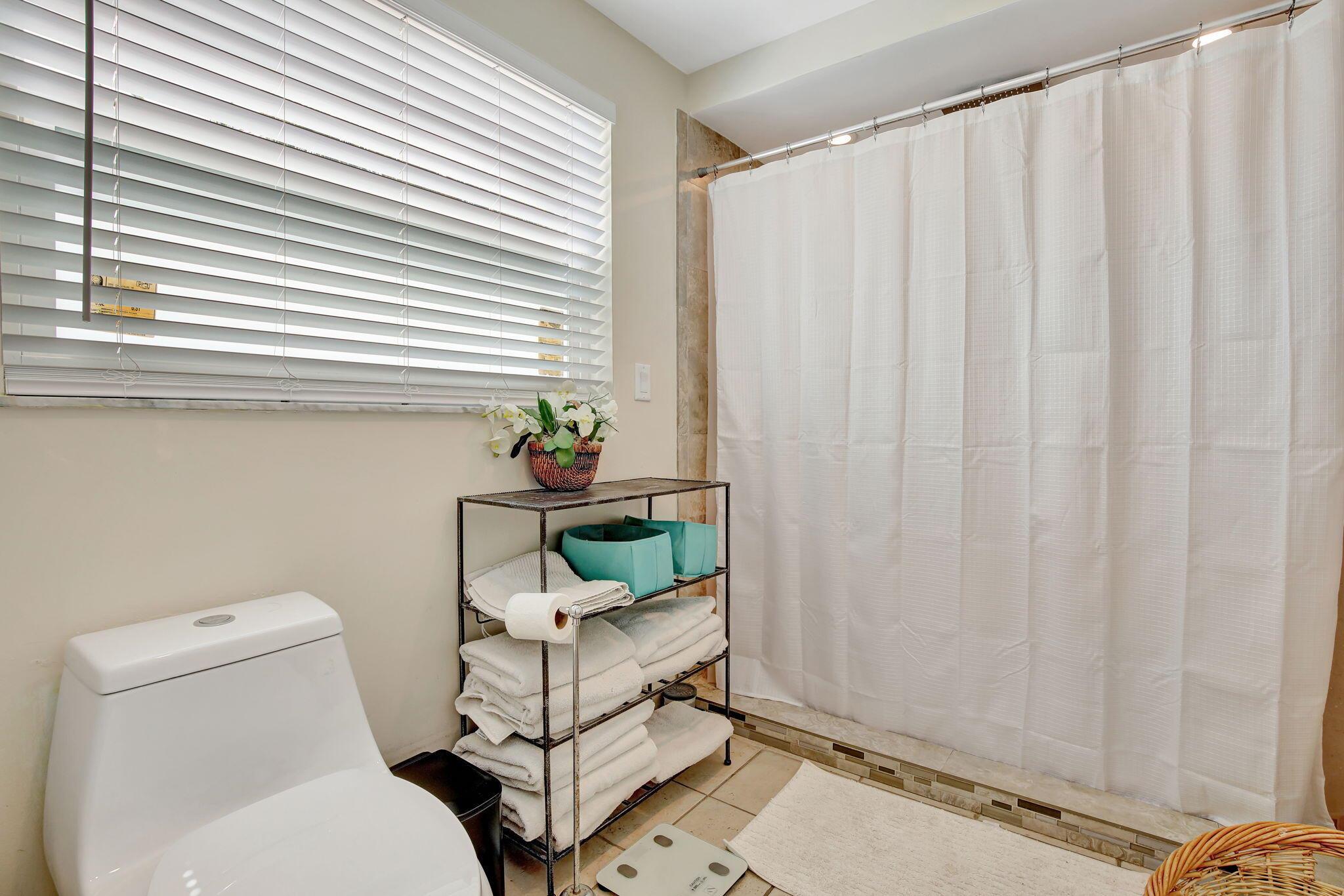WELLEBY UNIT EIGHT - Residential