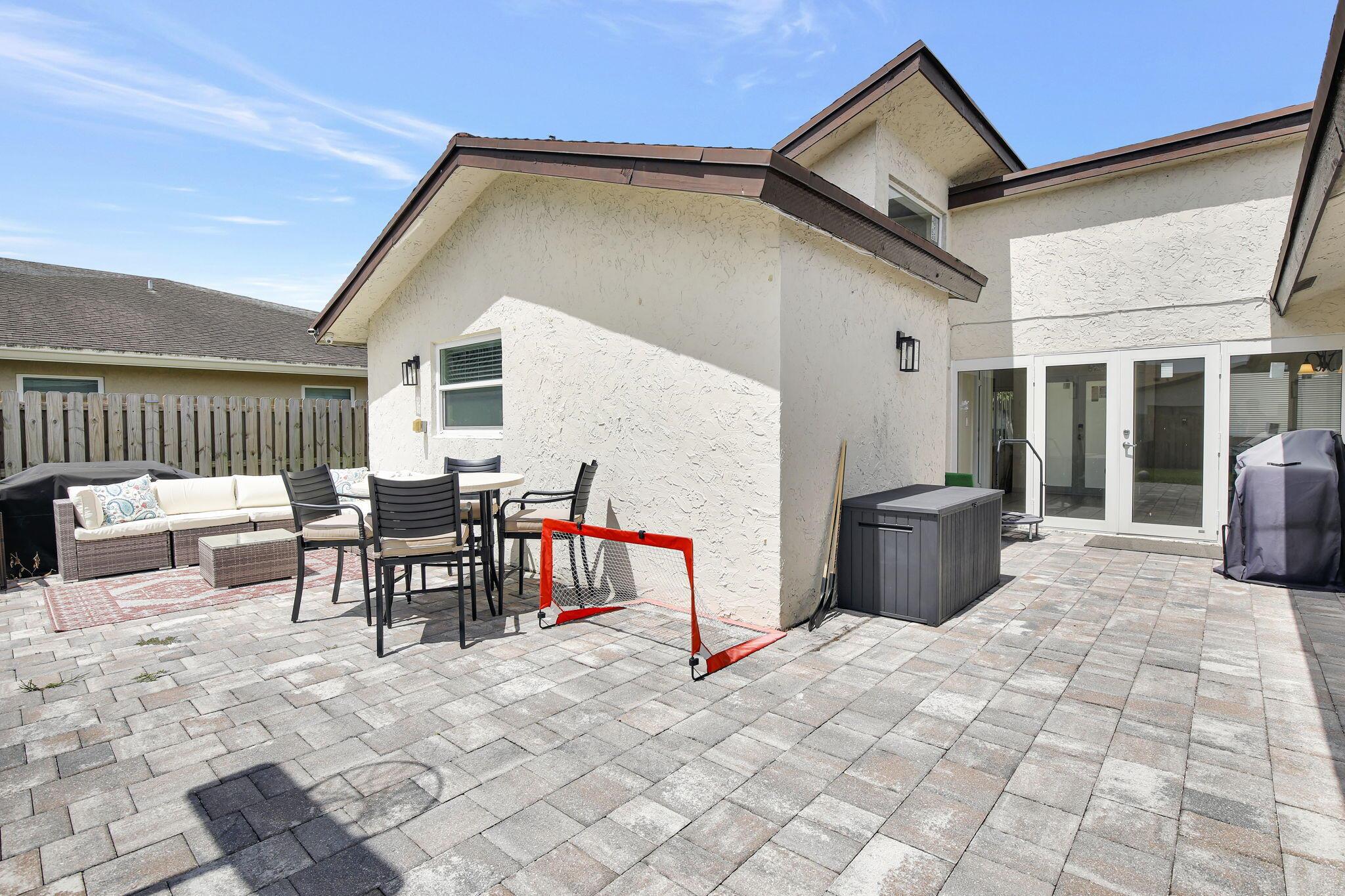 WELLEBY UNIT EIGHT - Residential