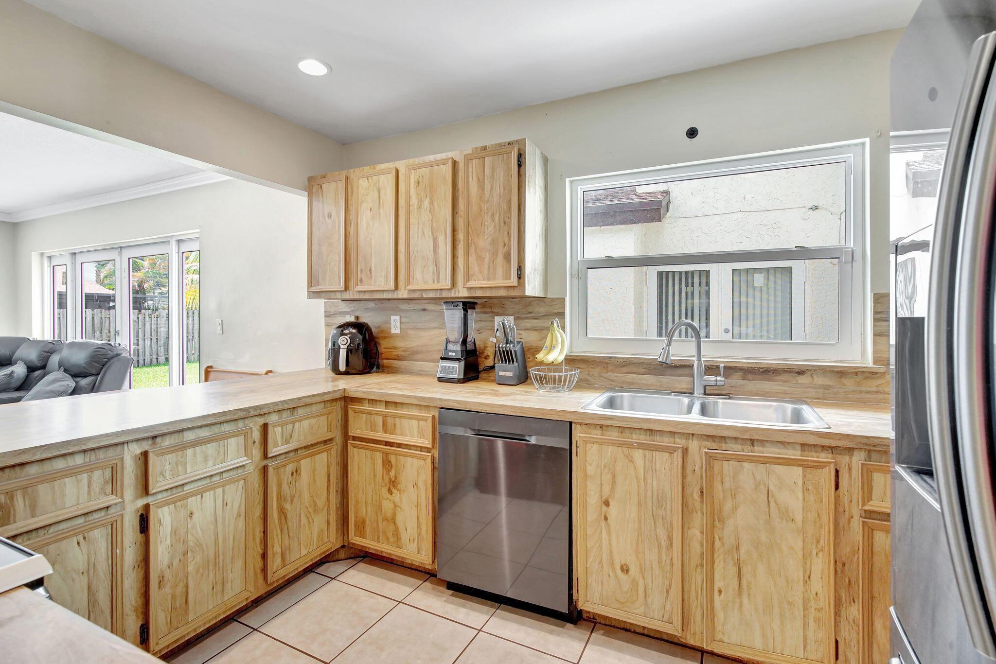 WELLEBY UNIT EIGHT - Residential
