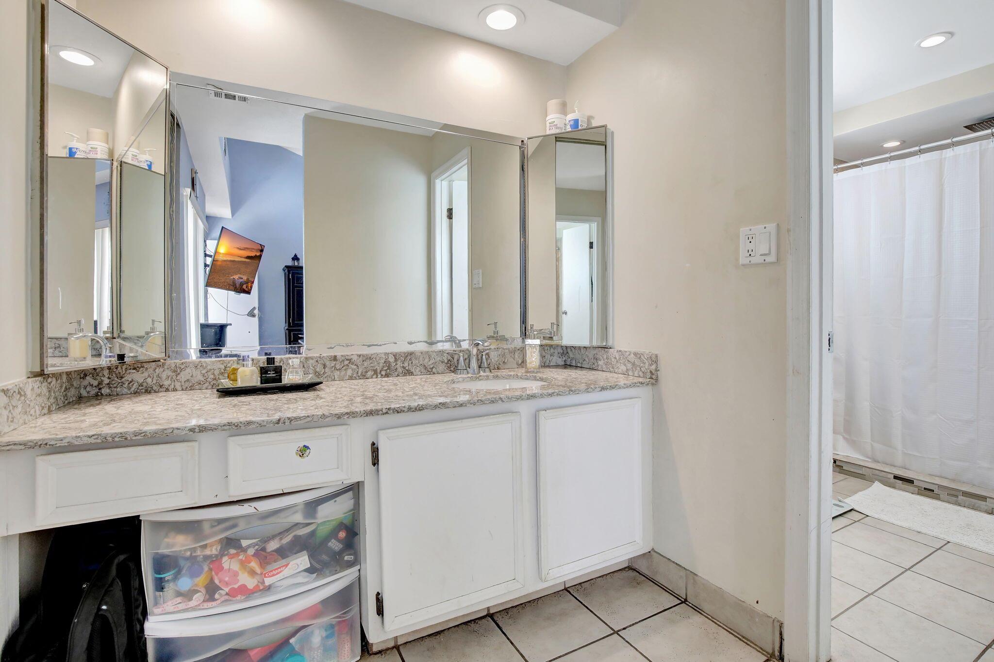 WELLEBY UNIT EIGHT - Residential