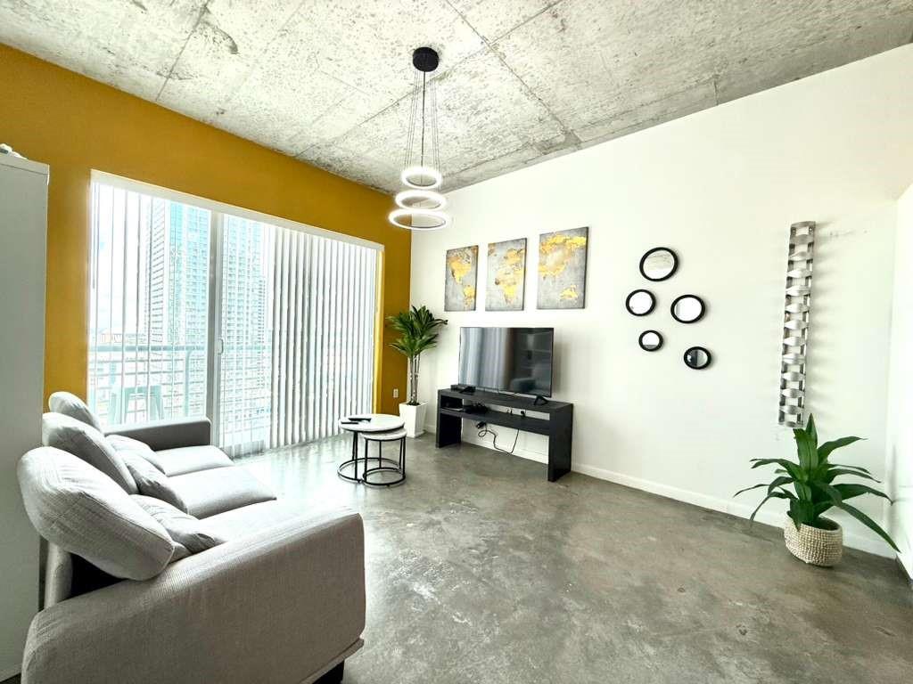 The Loft Downtown II Cond - Residential Lease