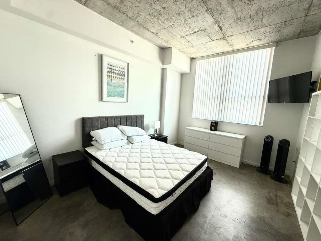 The Loft Downtown II Cond - Residential Lease